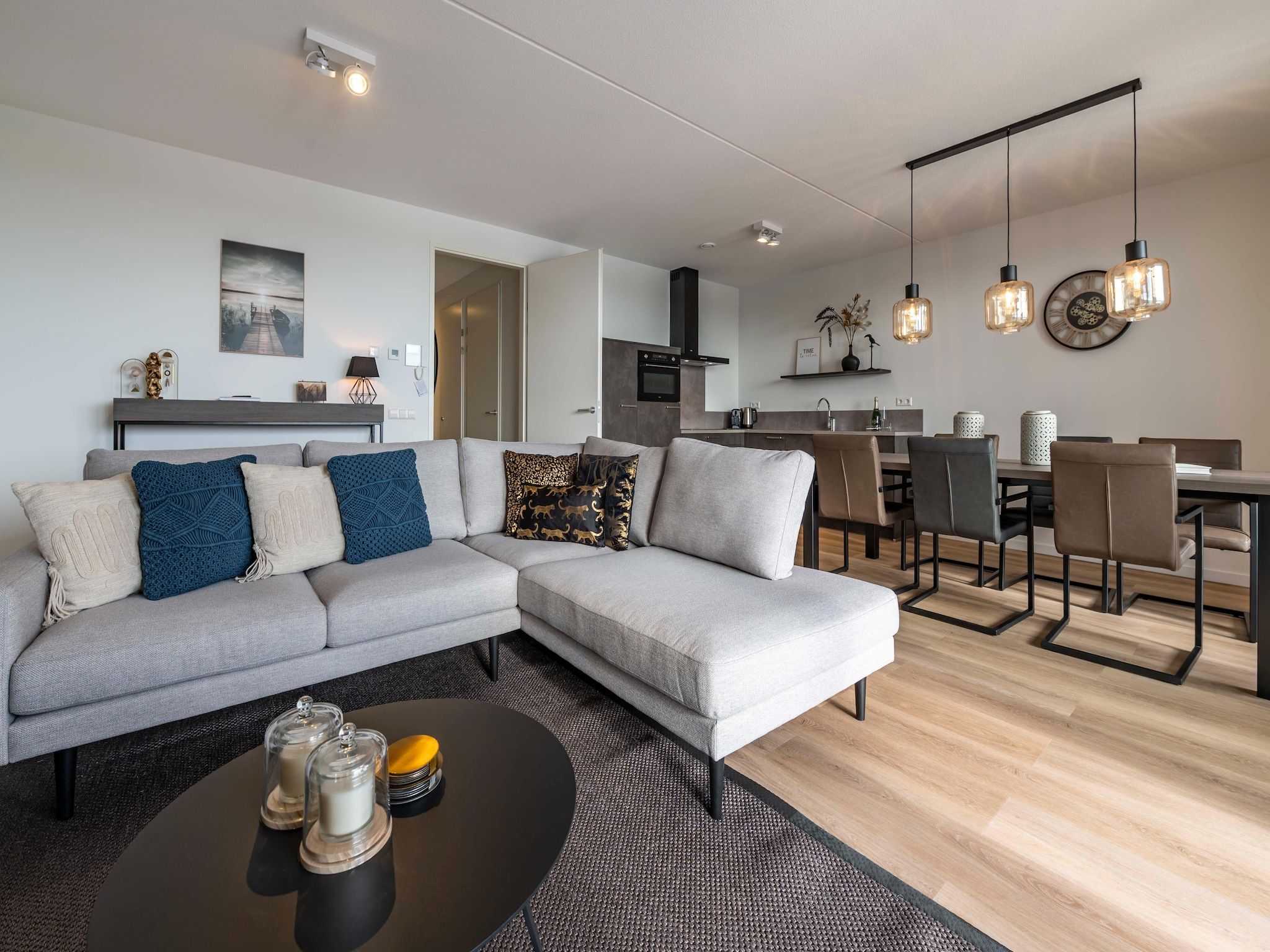 De woonkamer van Harbour Loft 1i Résidence Marina havenzicht in Kamperland