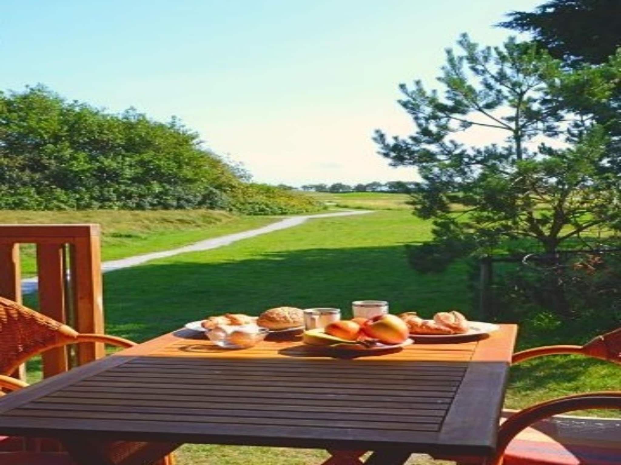 Het uitzicht vanaf Luxe safaritent op Ameland in Hollum