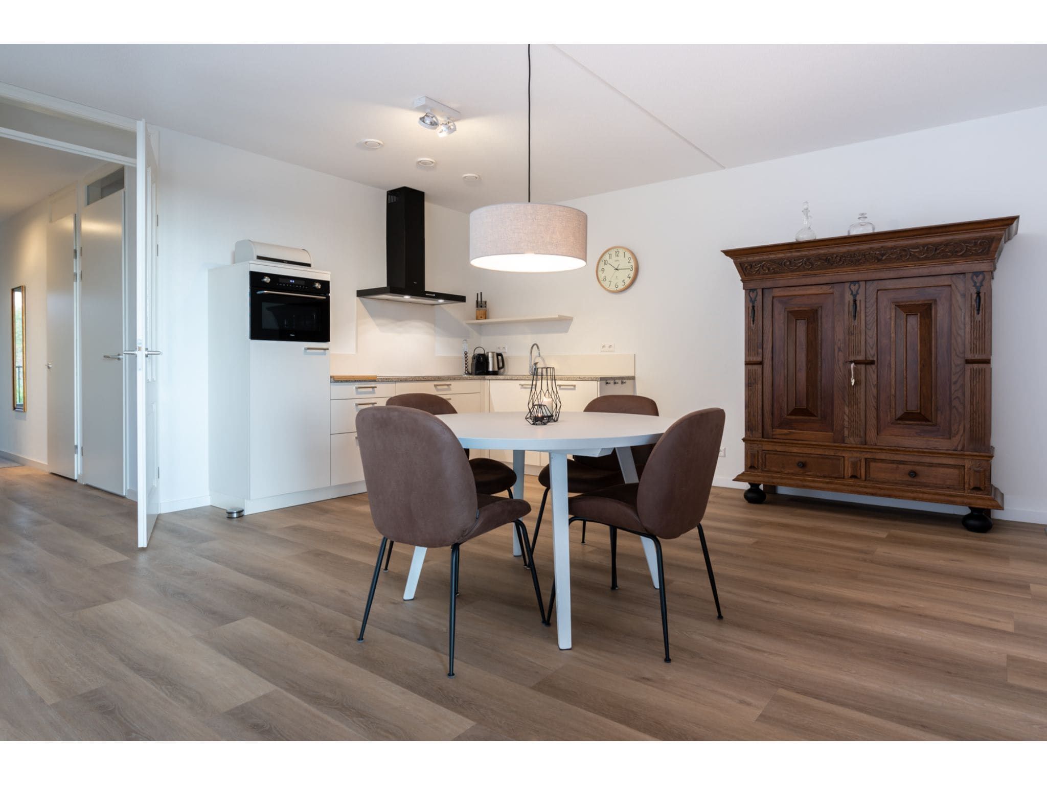 De eetkamer van Harbour Loft 3C Residence Marina in Kamperland