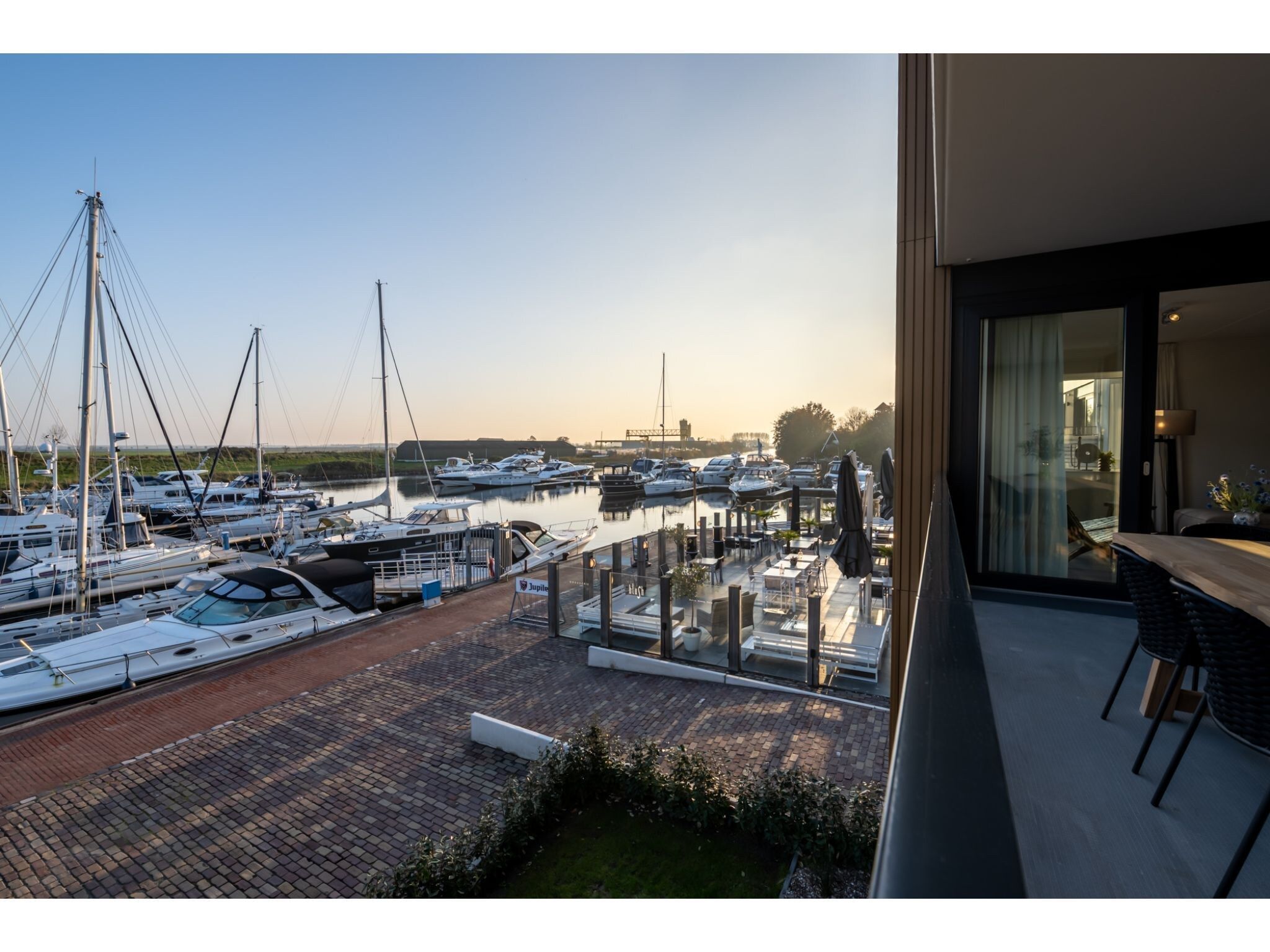Het uitzicht vanaf Harbour Loft 1K Residence Marina havenzicht in Kamperland