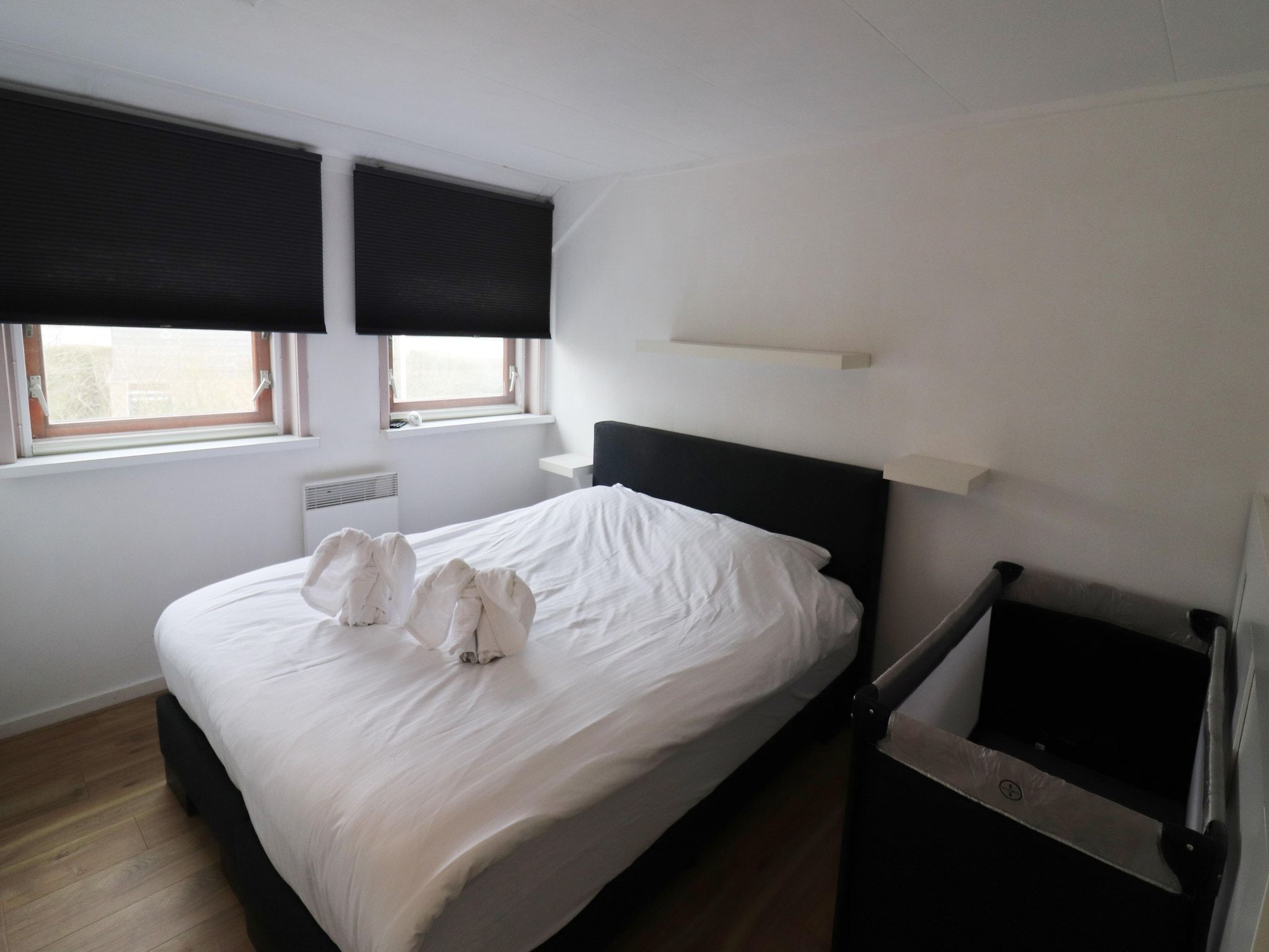 Een slaapkamer van Combinatie nr 105 en 110 in Grou
