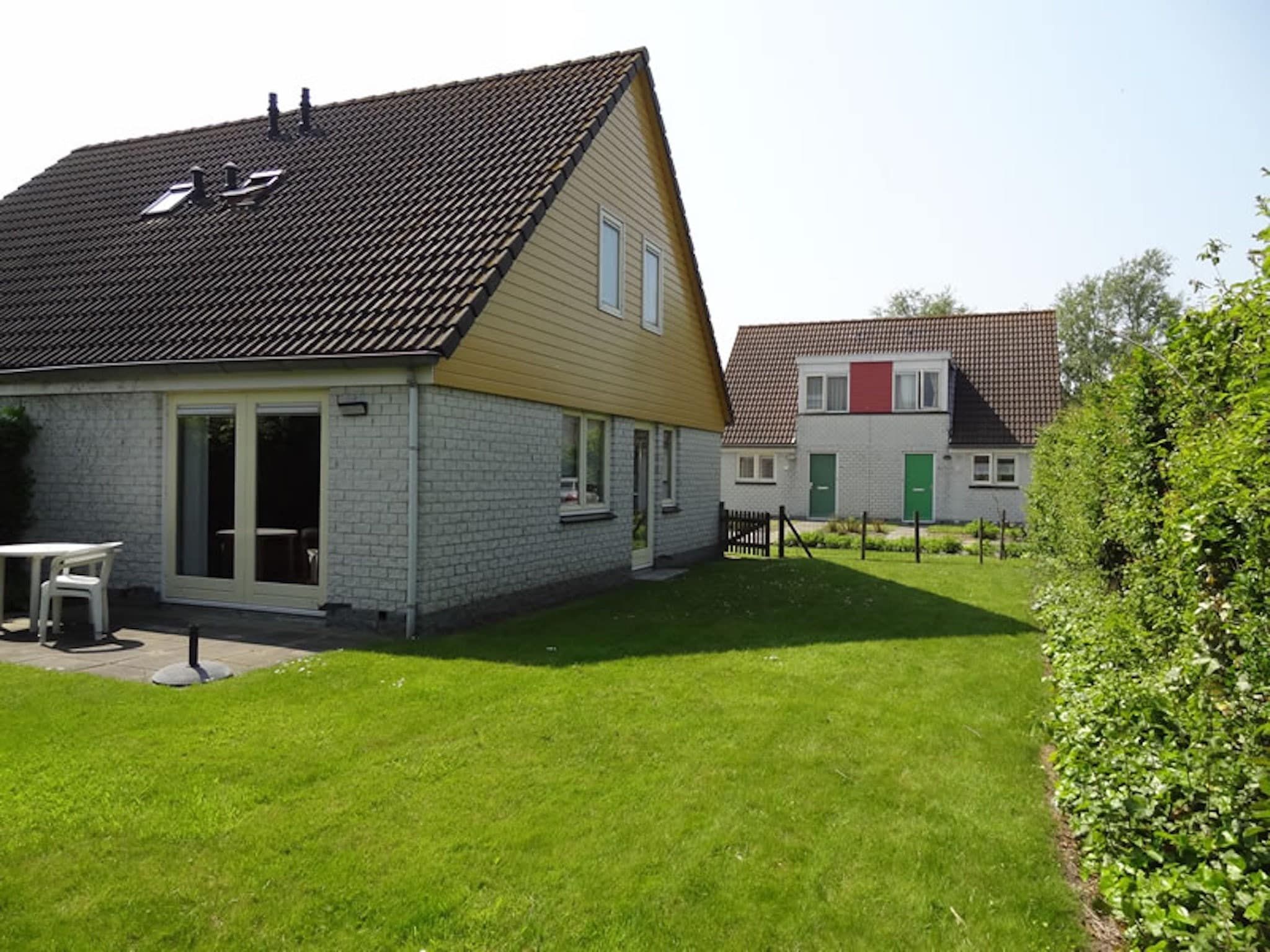 De buitenkant van Villapark De Oesterbaai 85 in Wemeldinge