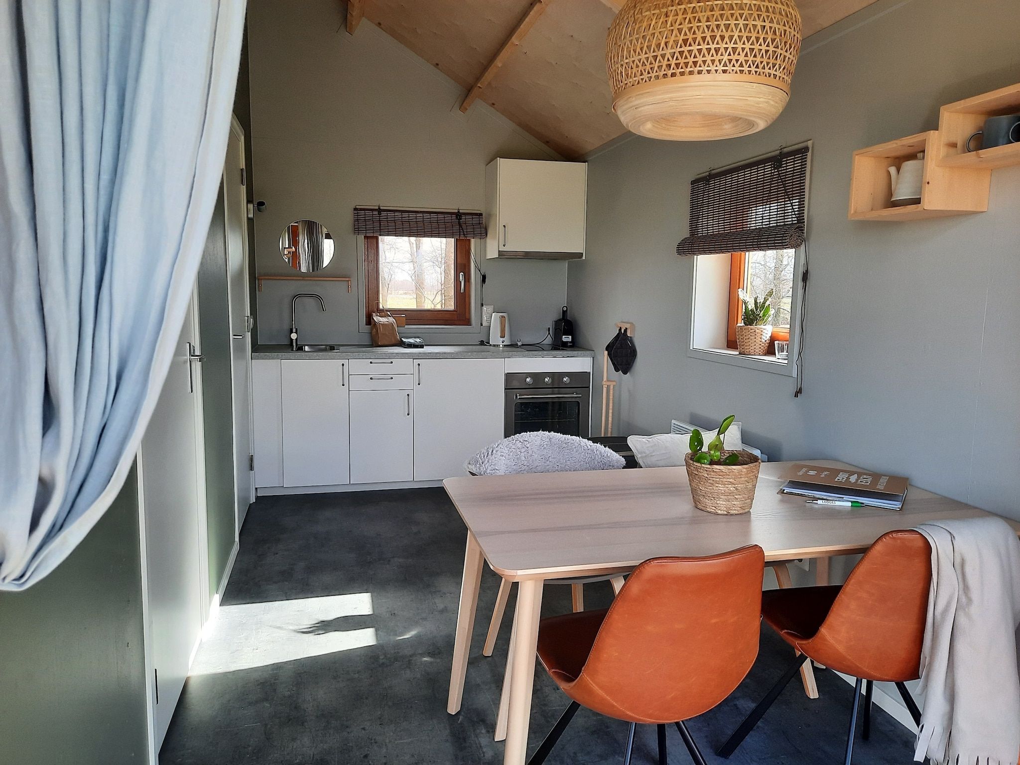 De keuken van Acker Lodges 2 in Ruinerwold