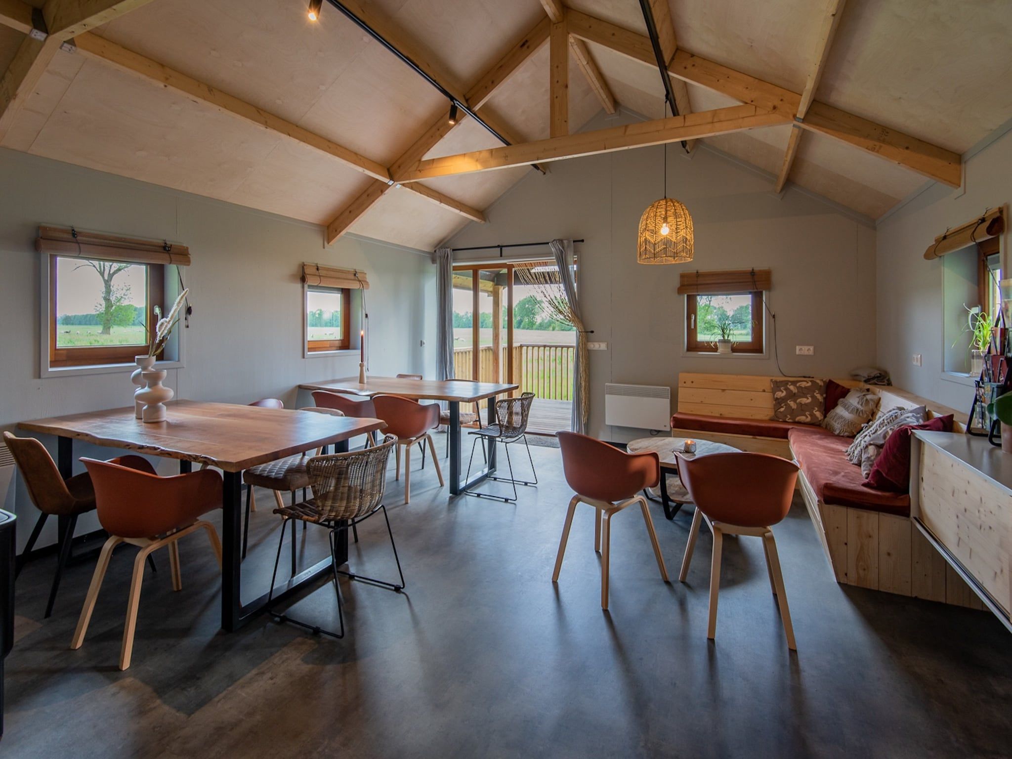 De woonkamer van Acker Lodges 3 in Ruinerwold