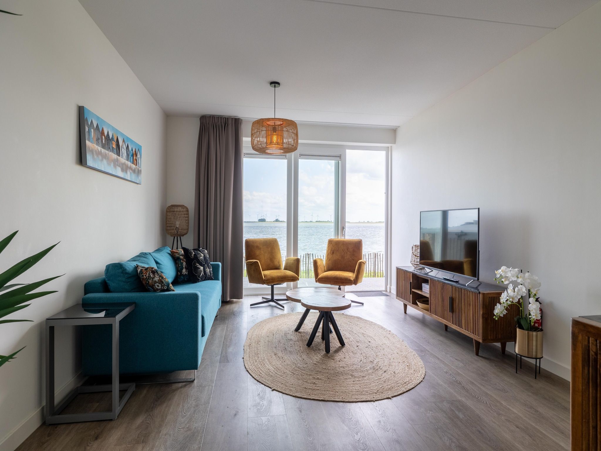 De woonkamer van Havenweg 8-14 in St. Annaland