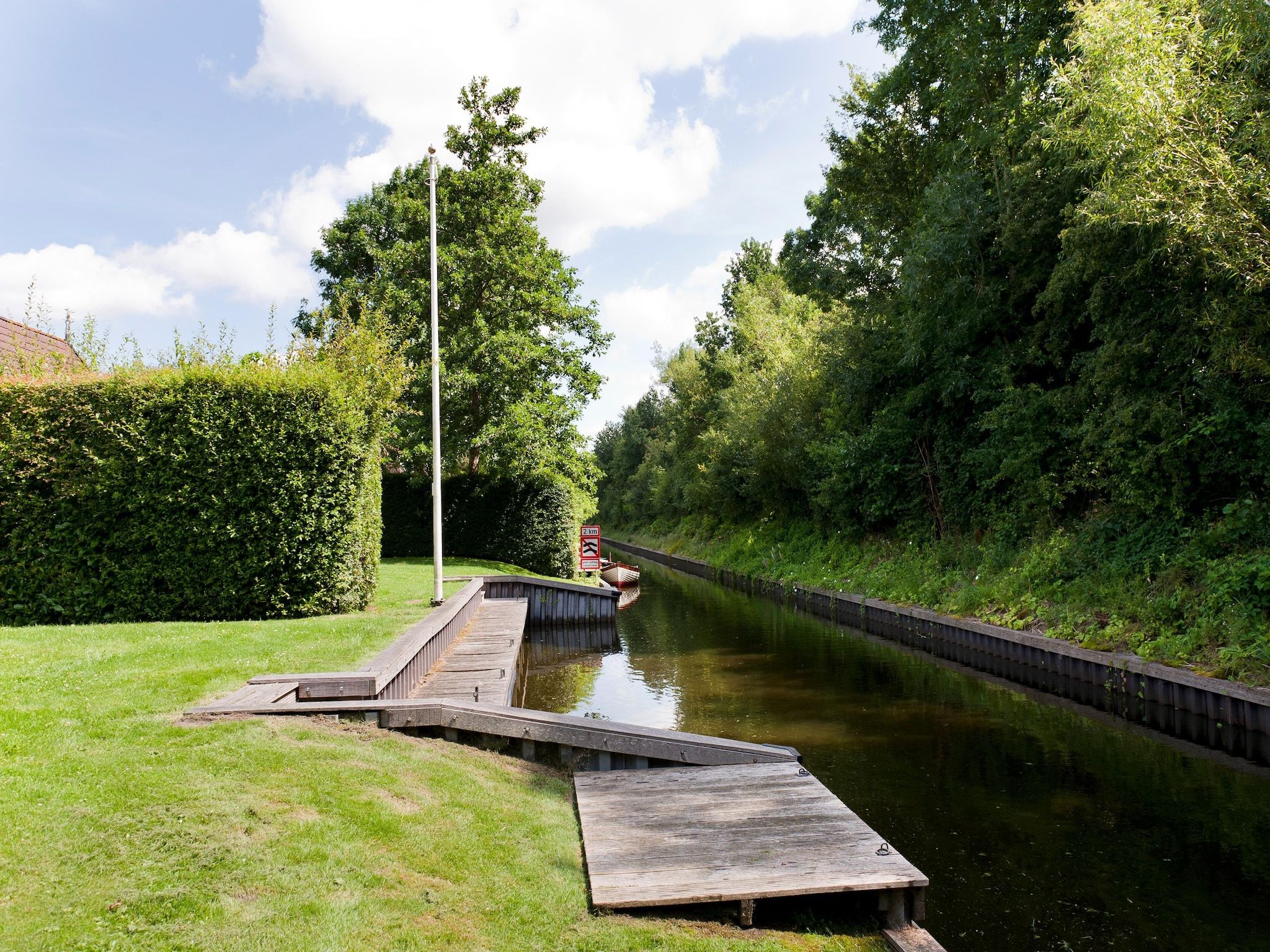 Het uitzicht vanaf Wiid Wellness de luxe met sauna & buitenspa in Friesland