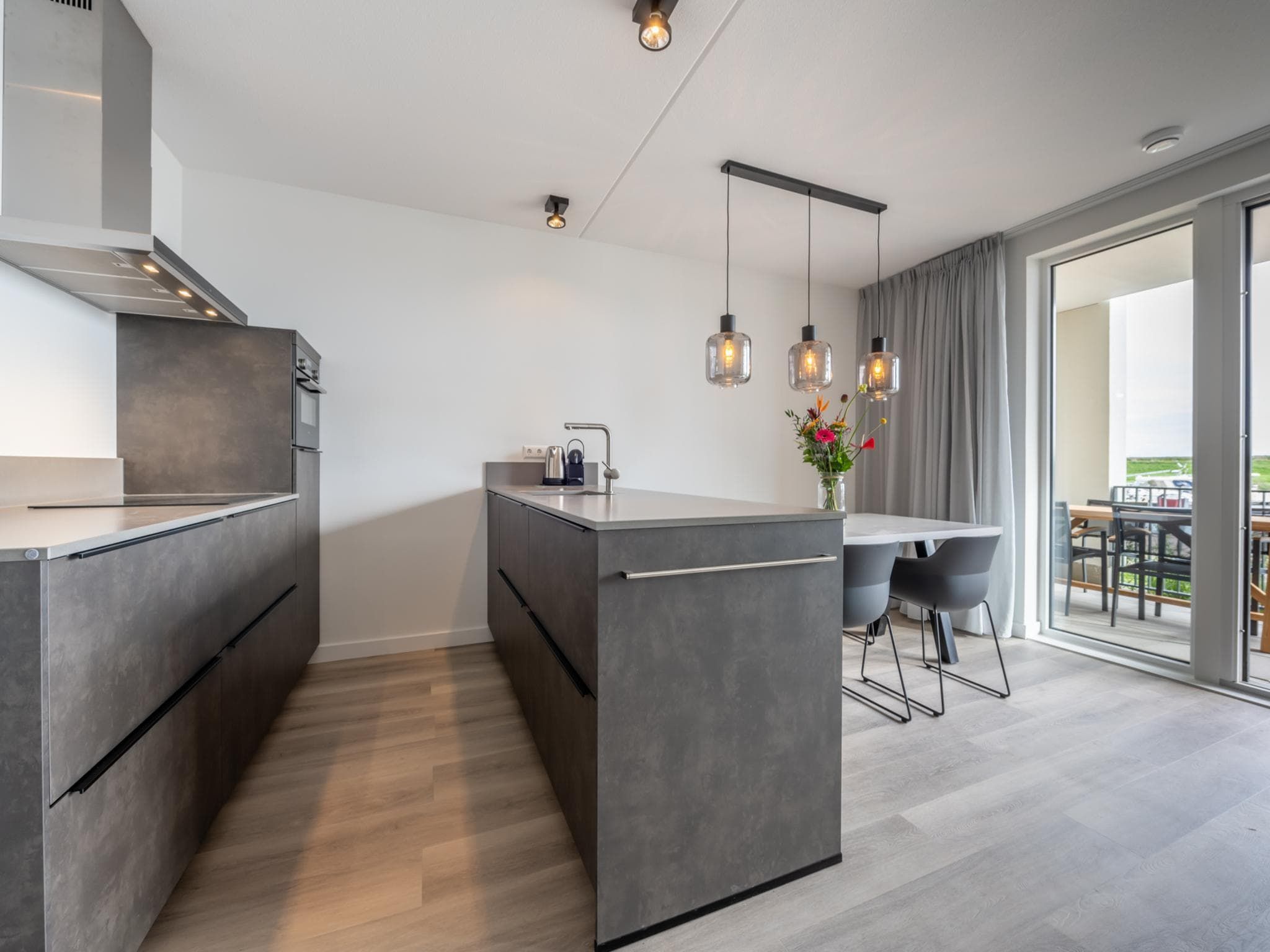 De keuken van Harbour Loft 1E Résidence Marina havenzicht in Kamperland