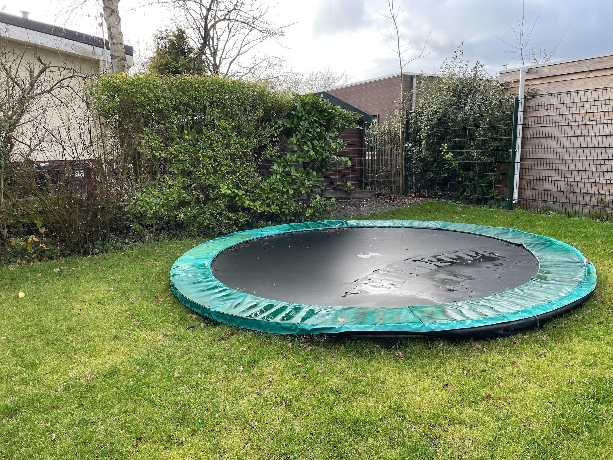 De tuin van Beukenlaan 11 in Kamperland