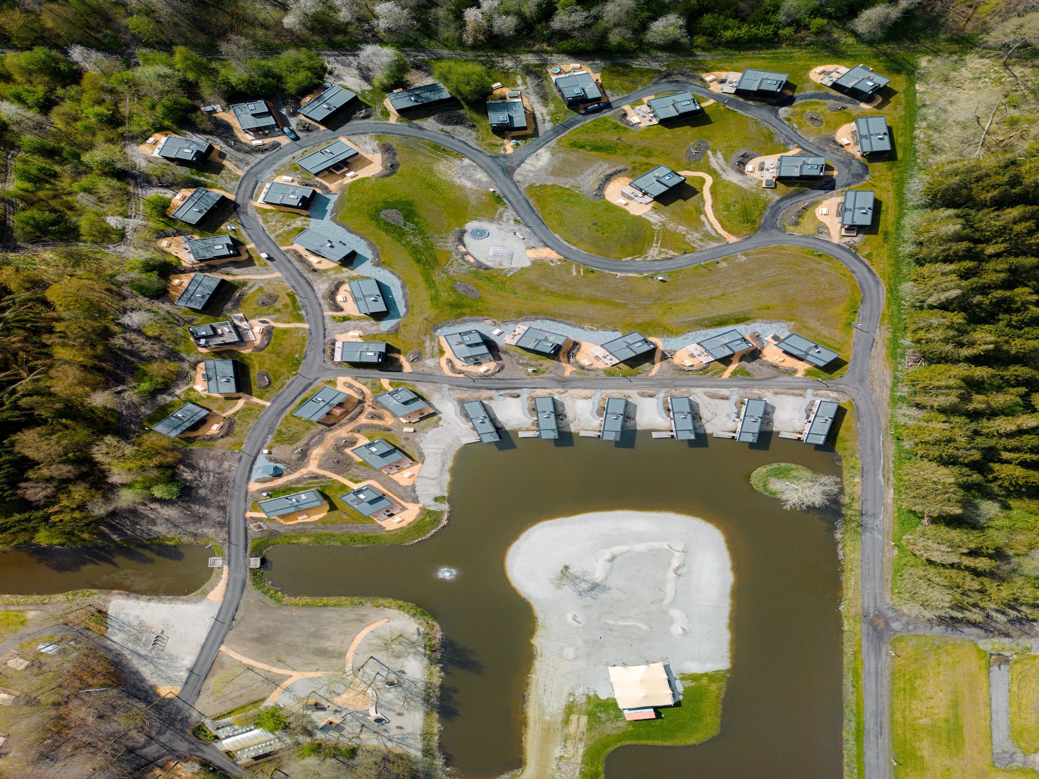Parkfaciliteiten bij Resort de Parel 9 in Zeewolde