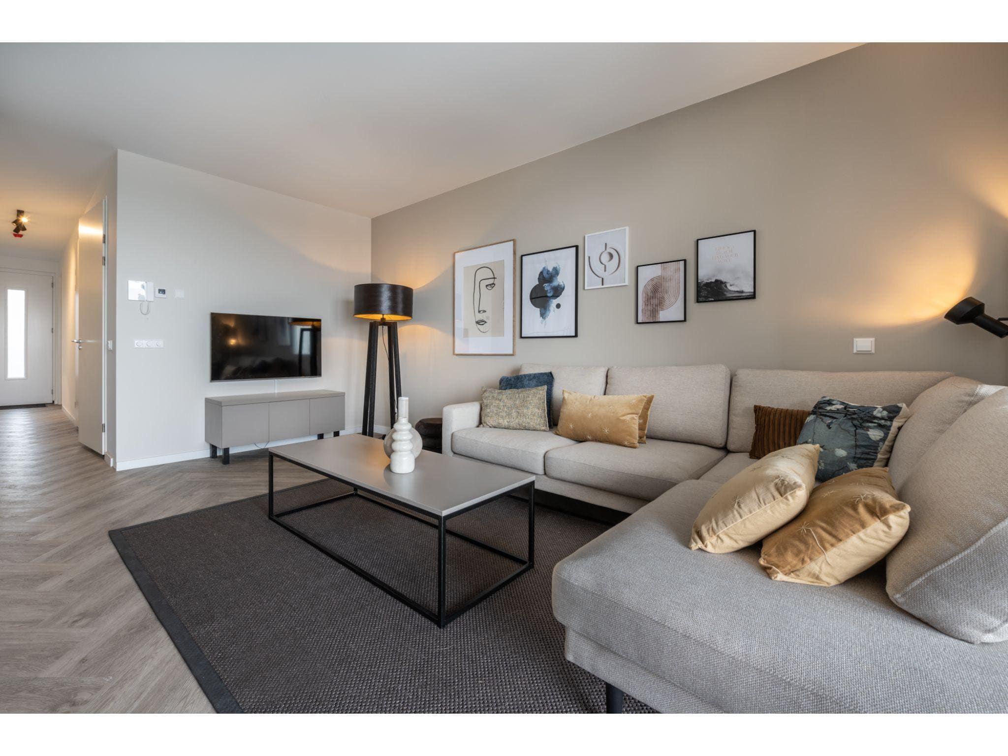 De woonkamer van Harbour Loft1J-havenzicht in Kamperland