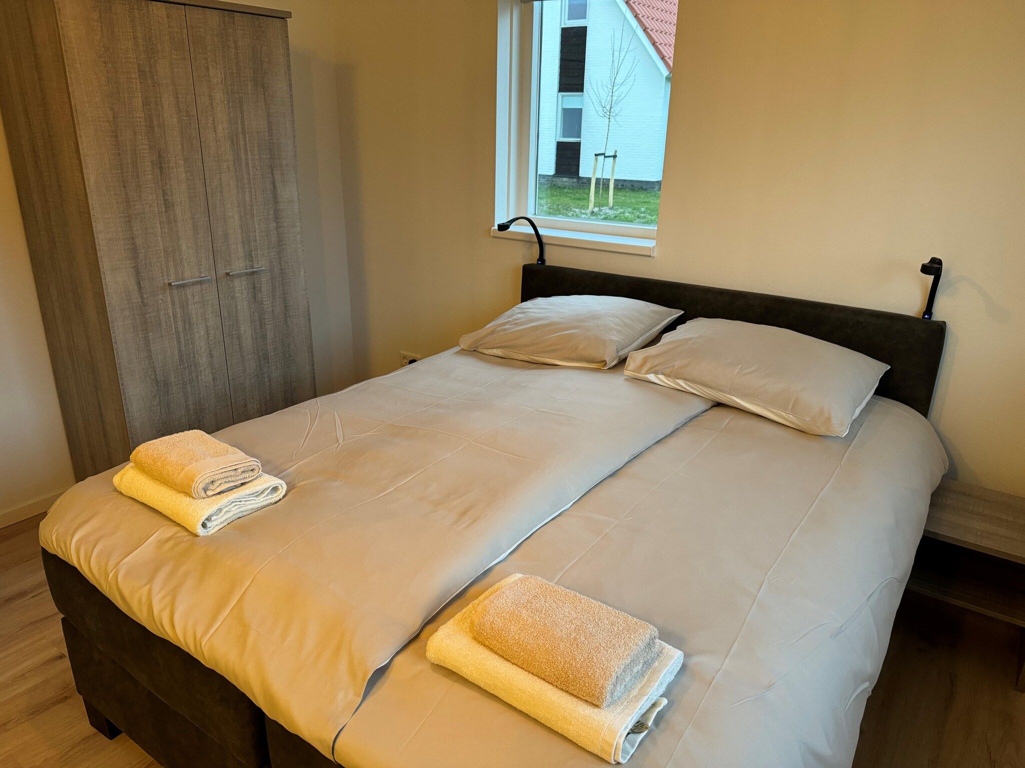 Een slaapkamer van Schollevaer Huis Nr 34 in Scherpenisse