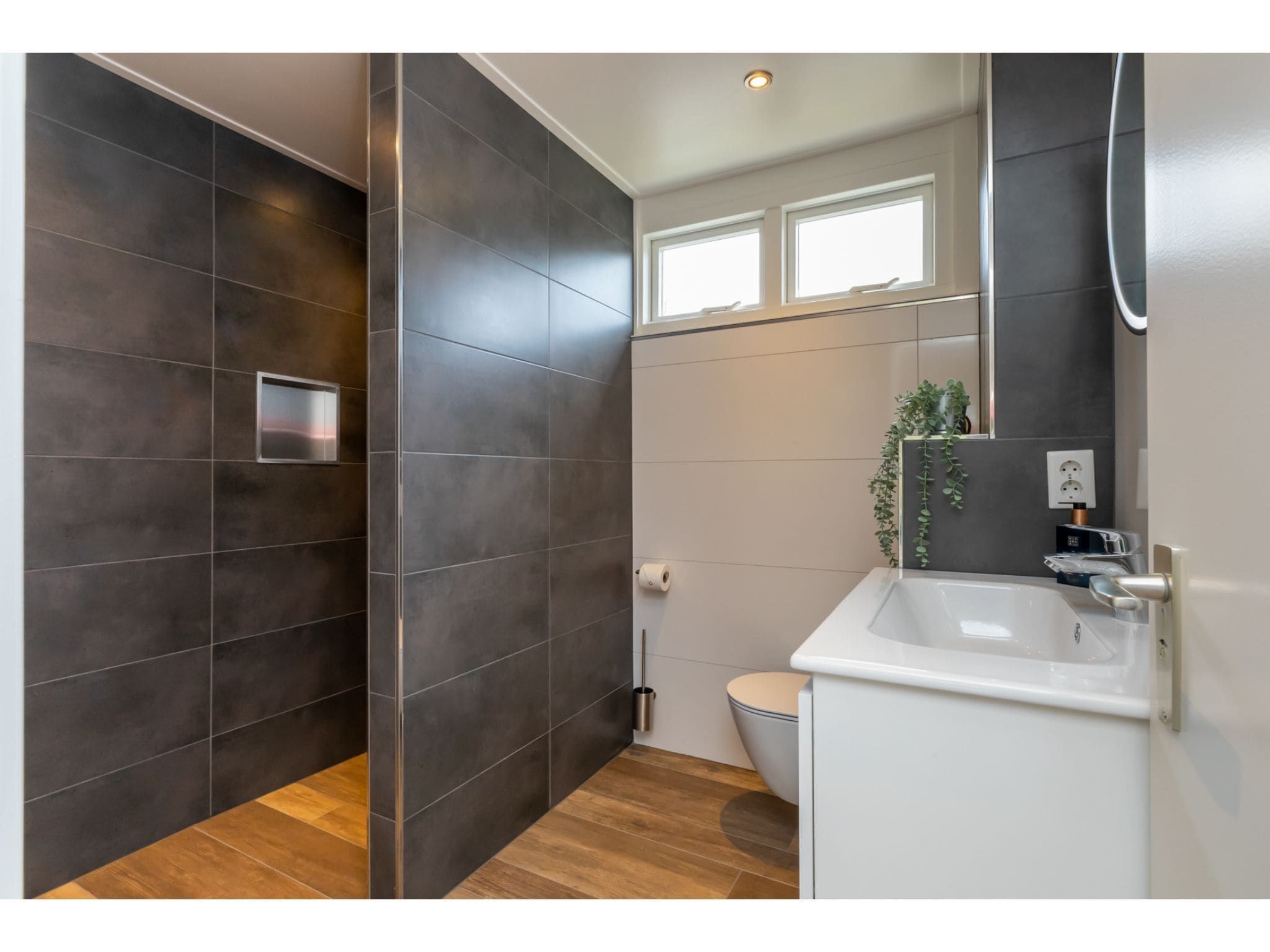 De badkamer van Inlaag 31 in Wolphaartsdijk