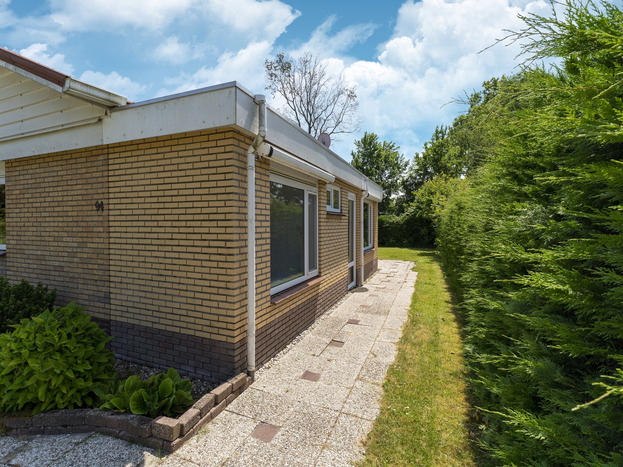 De buitenkant van Landingsweg 94 in Baarland