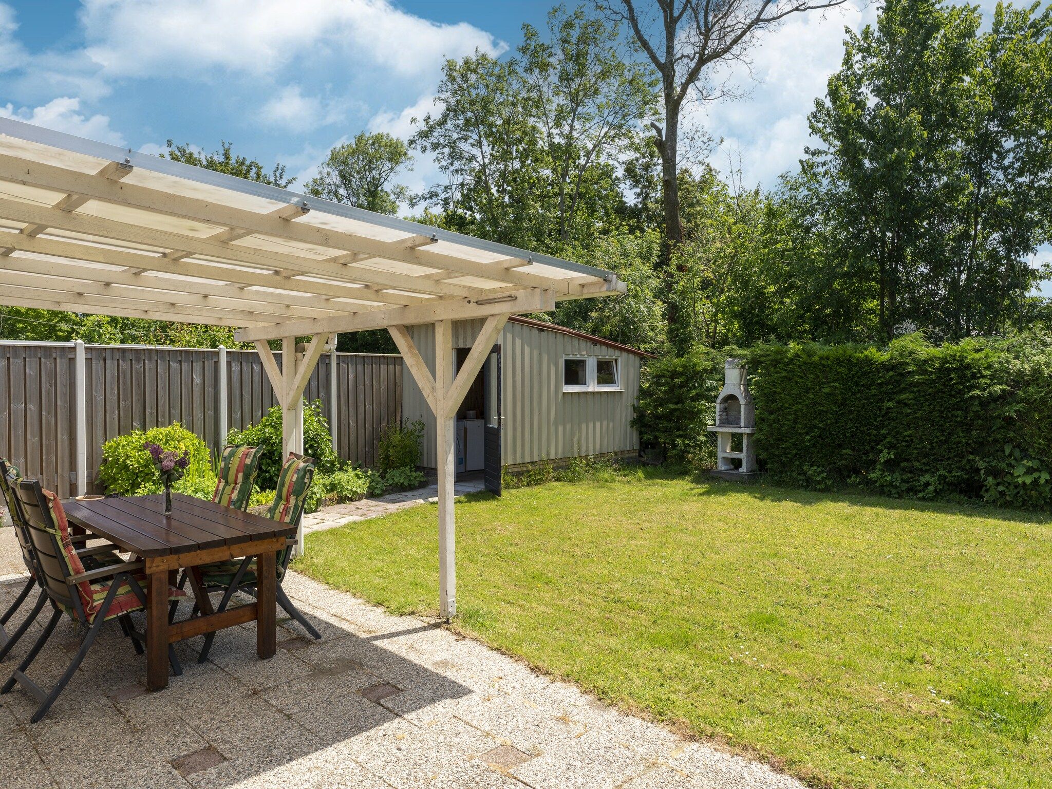 De tuin van Landingsweg 94 in Baarland