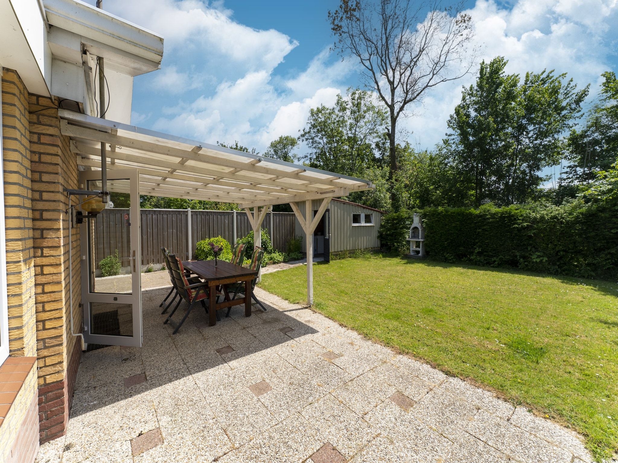 De tuin van Landingsweg 94 in Baarland