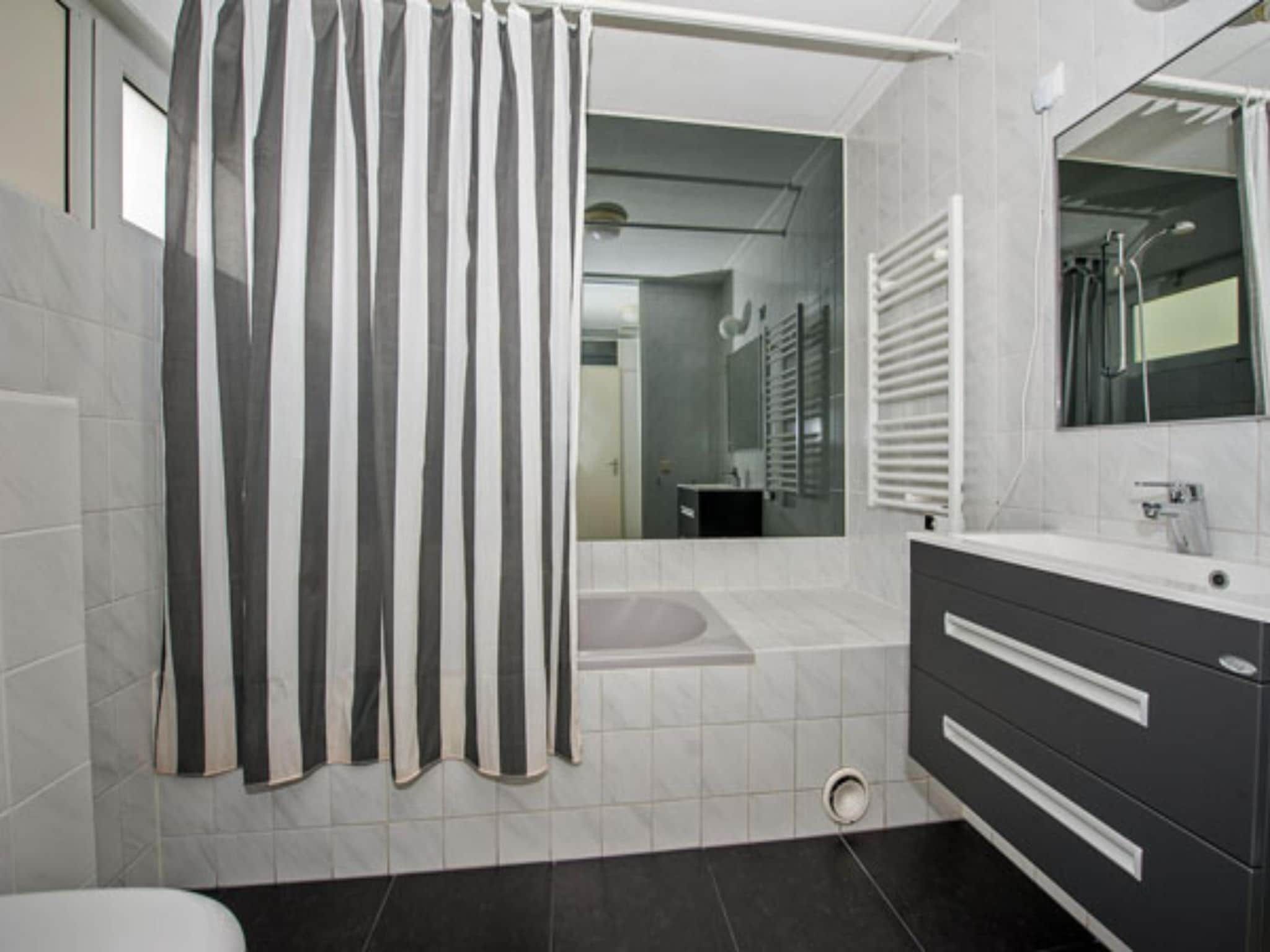 De badkamer van Vakantiepark Hellendoorn 2 in Hellendoorn