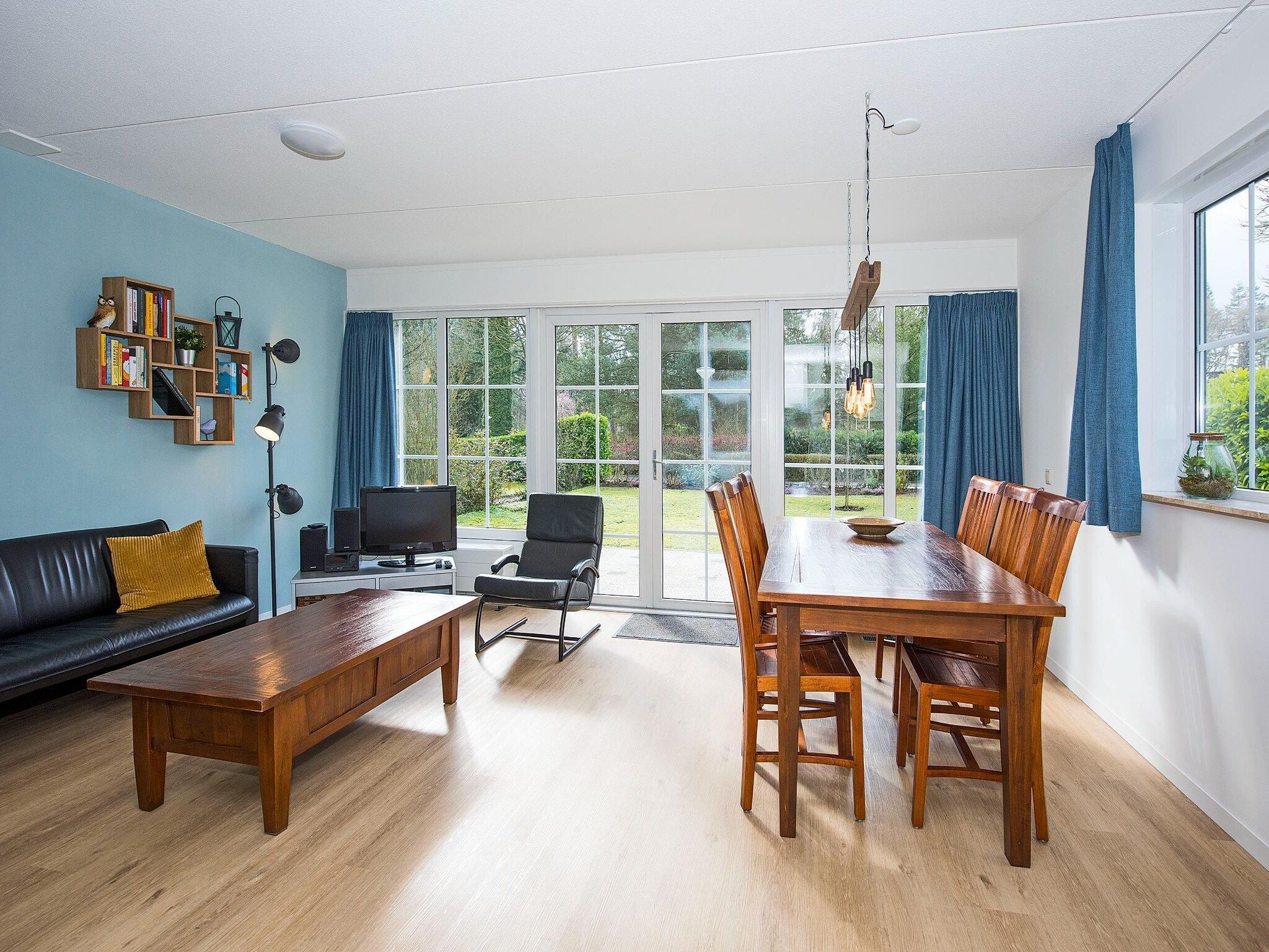 De woonkamer van Vakantiepark Hellendoorn 4 in Hellendoorn