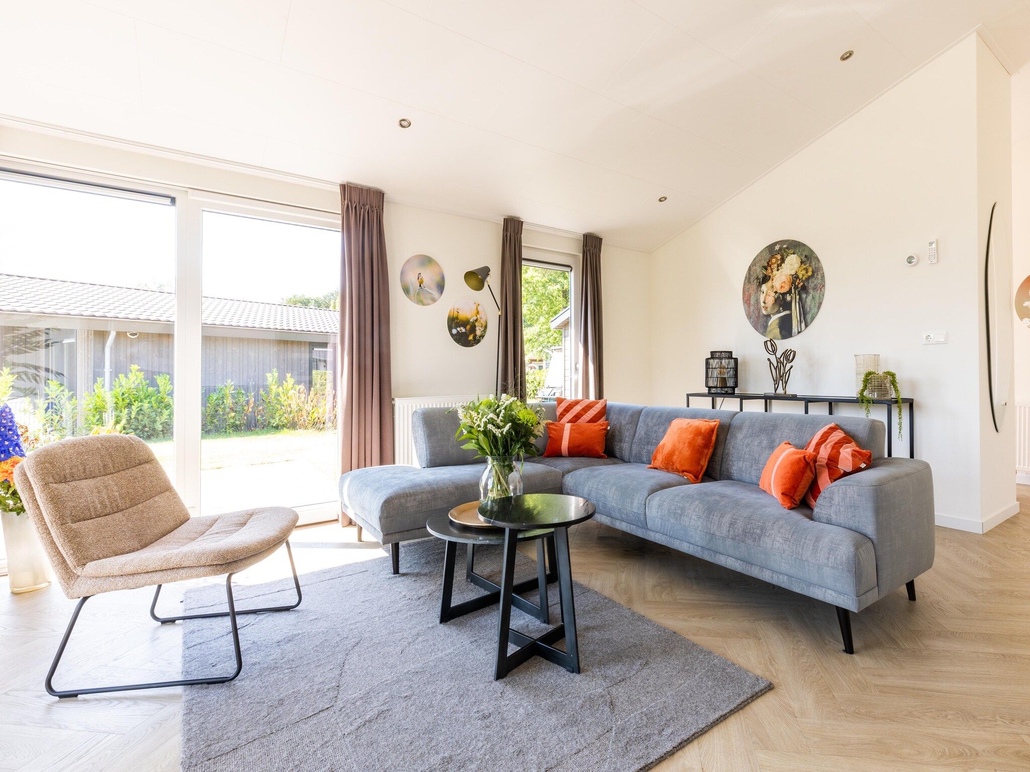 De woonkamer van Vakantiepark Molenvelden 7 in Veldhoven