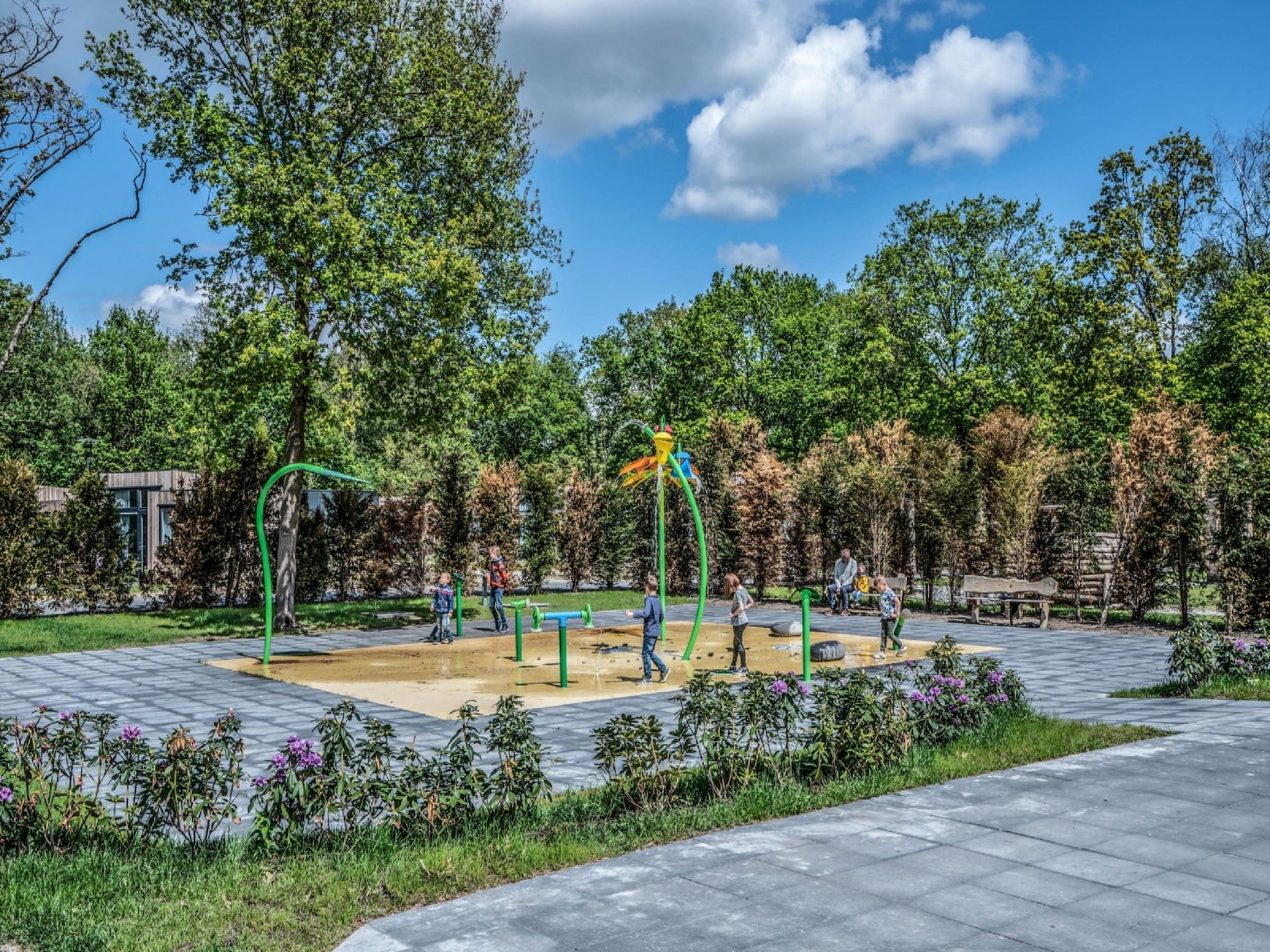 Parkfaciliteiten bij Vakantiepark Schaijk 10 in Schaijk
