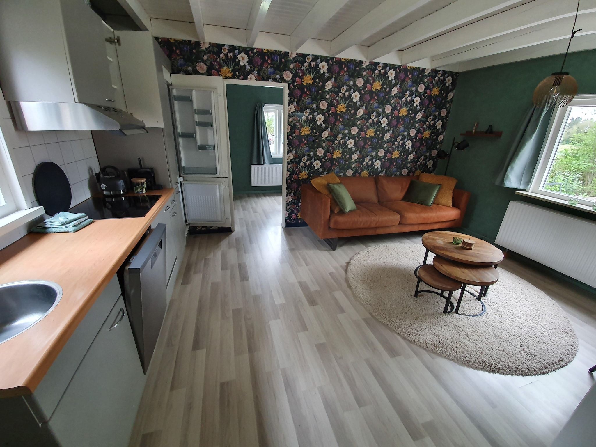 De woonkamer van Elperhof Schoonloo 16B in Schoonloo