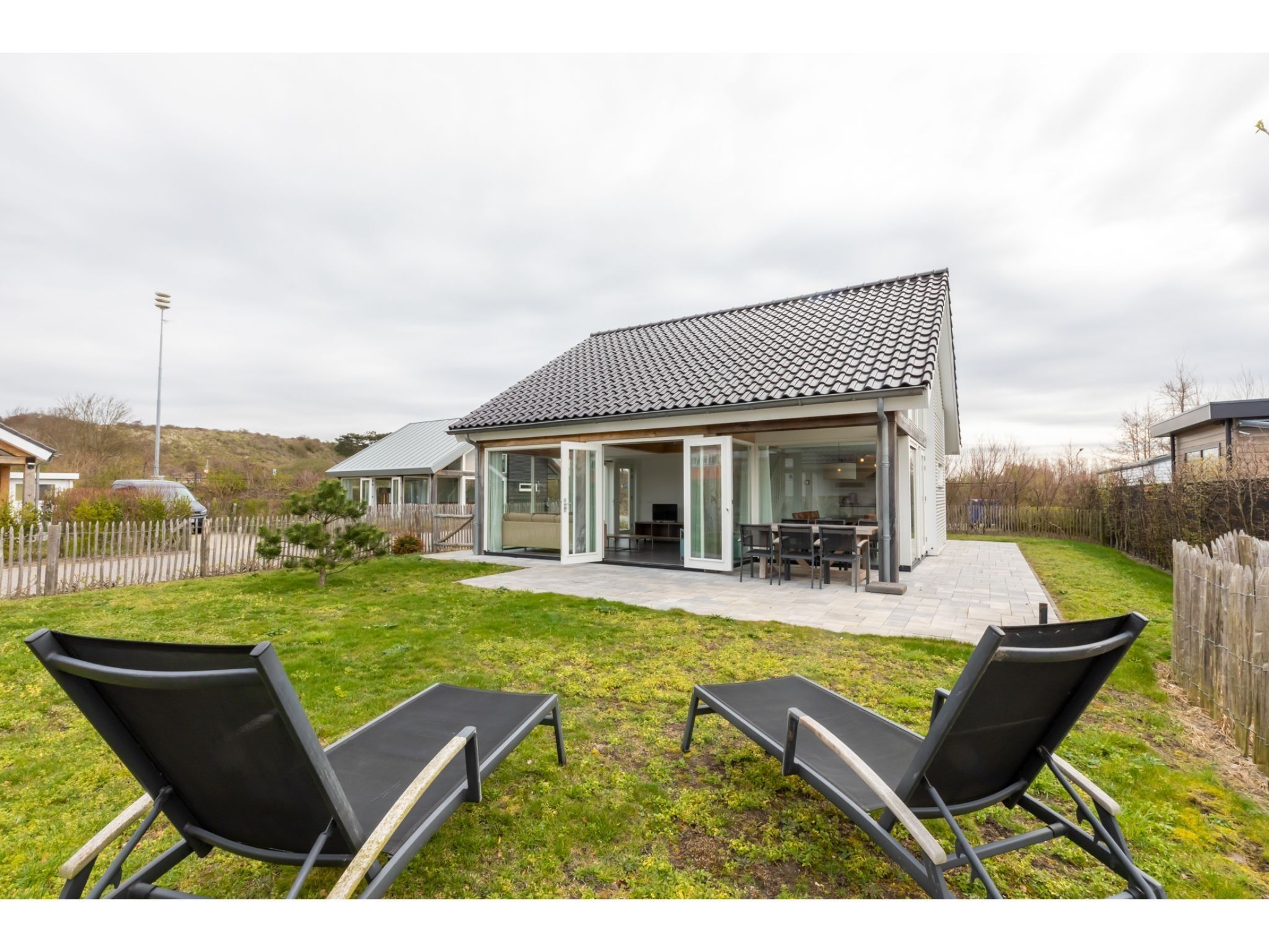 De tuin van Strandvilla 30 in Renesse