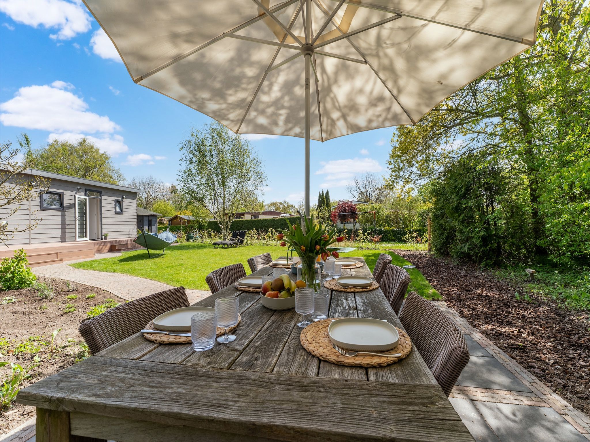 Het terras van Fantail in Goedereede