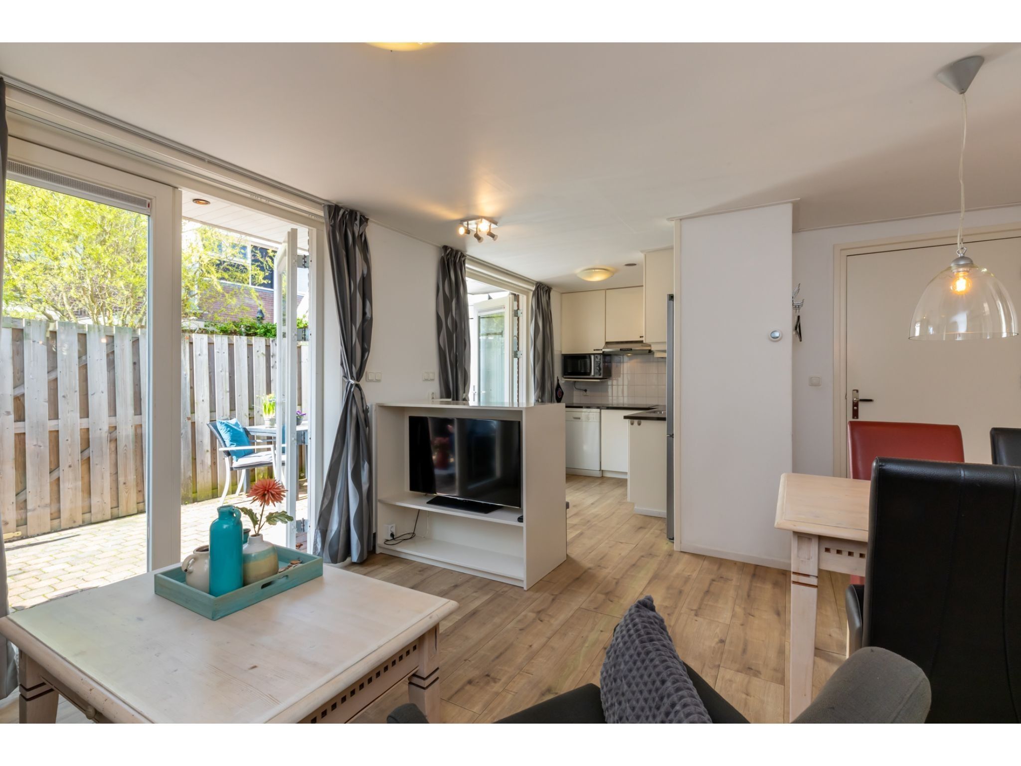 De woonkamer van Kanonweistraat 11a in Domburg