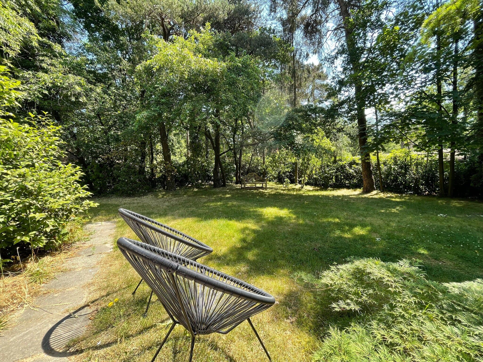 De tuin van Bos suite in Zelhem