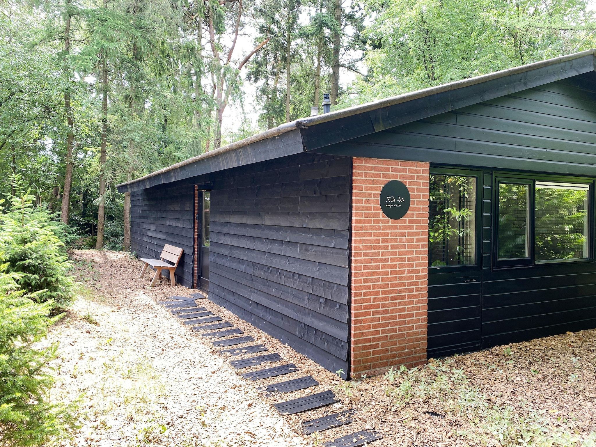 De buitenkant van Dutch Cabin Houses C67 in Rheezerveen