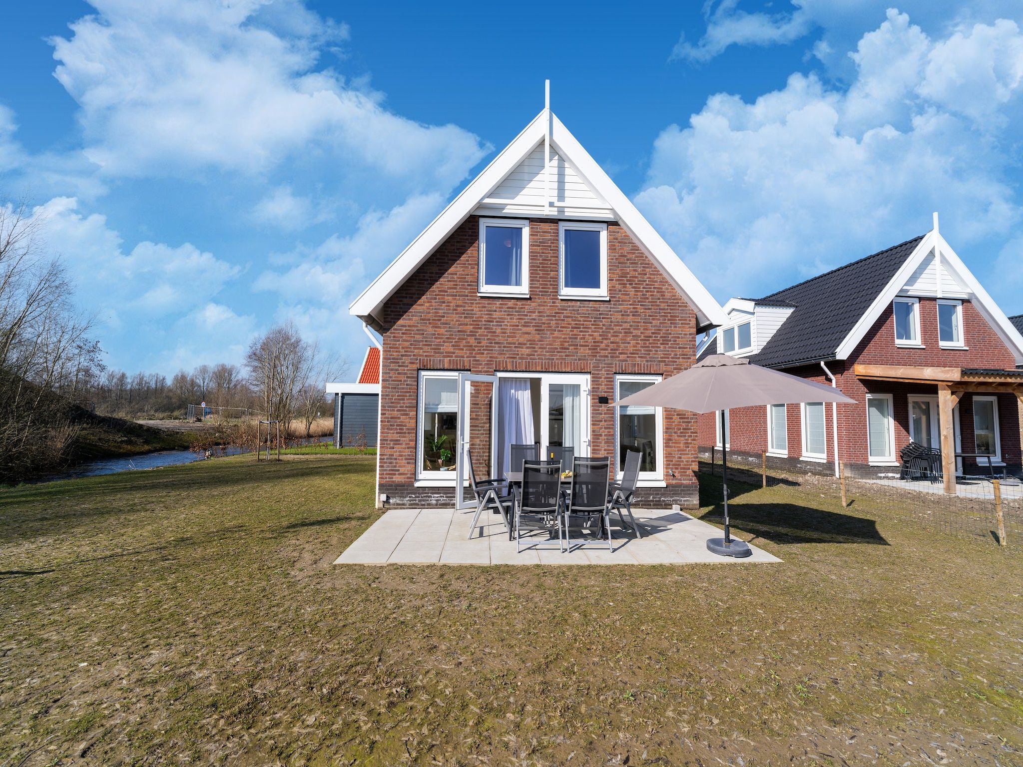 De buitenkant van Kuifduiker 138c in Simonshaven