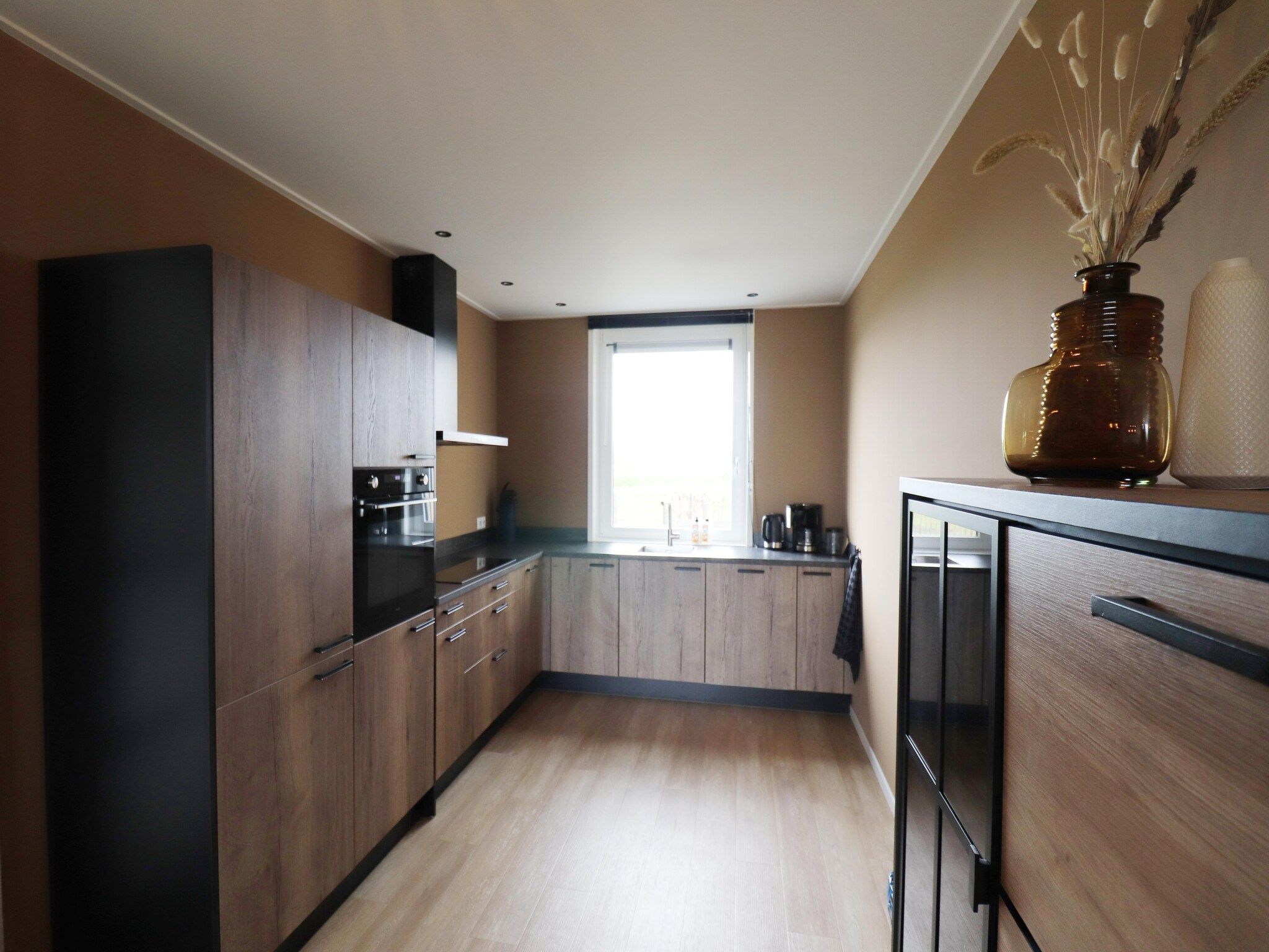 De keuken van Friese Villa - 6 persoons met sloep optioneel bij te boeken in Leons