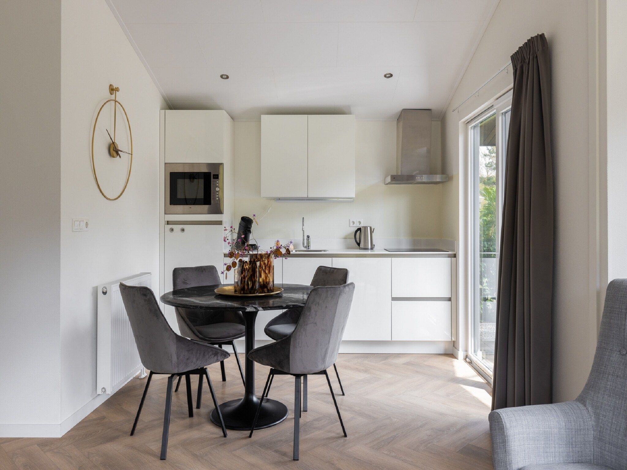 De keuken van Vakantiepark Latour 8 in Oirschot