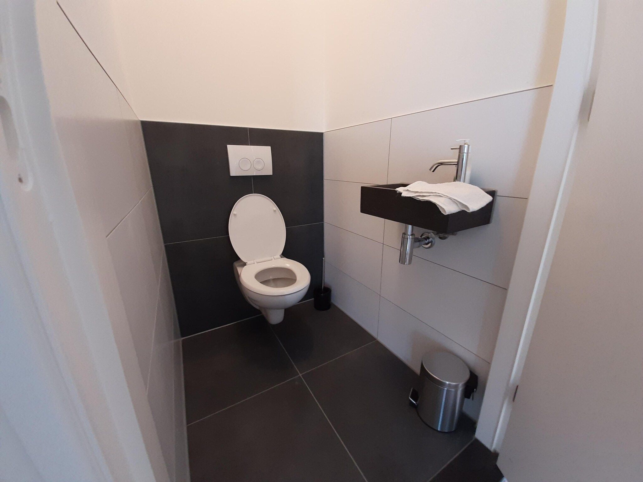 De badkamer van 20 persoons villa in Leons
