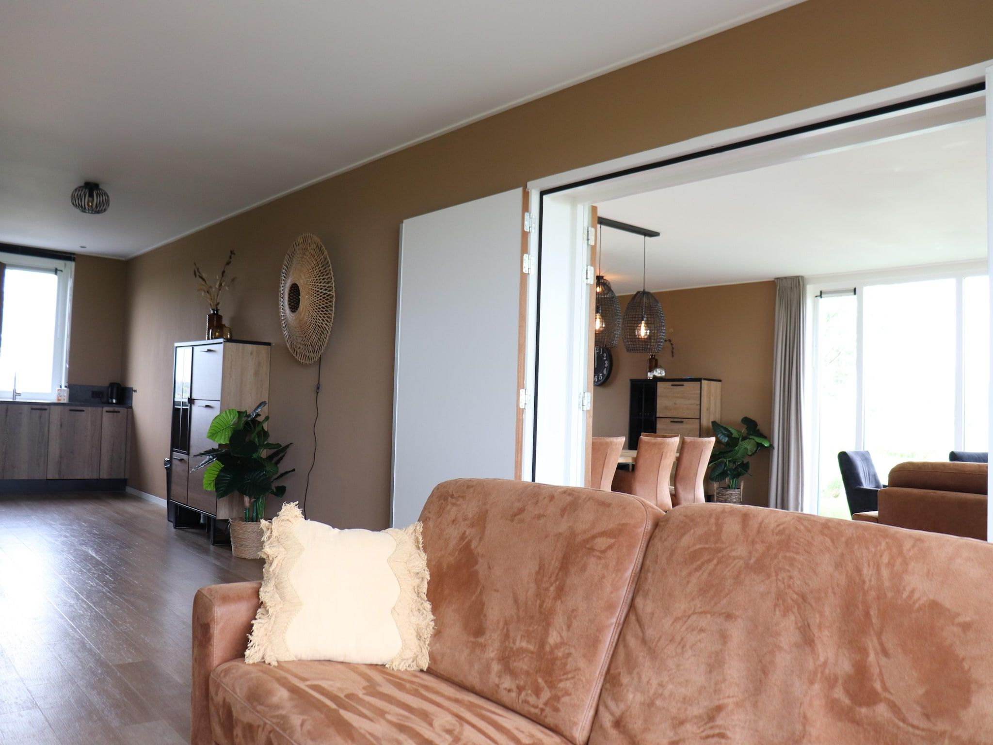 De woonkamer van 20 persoons villa in Leons