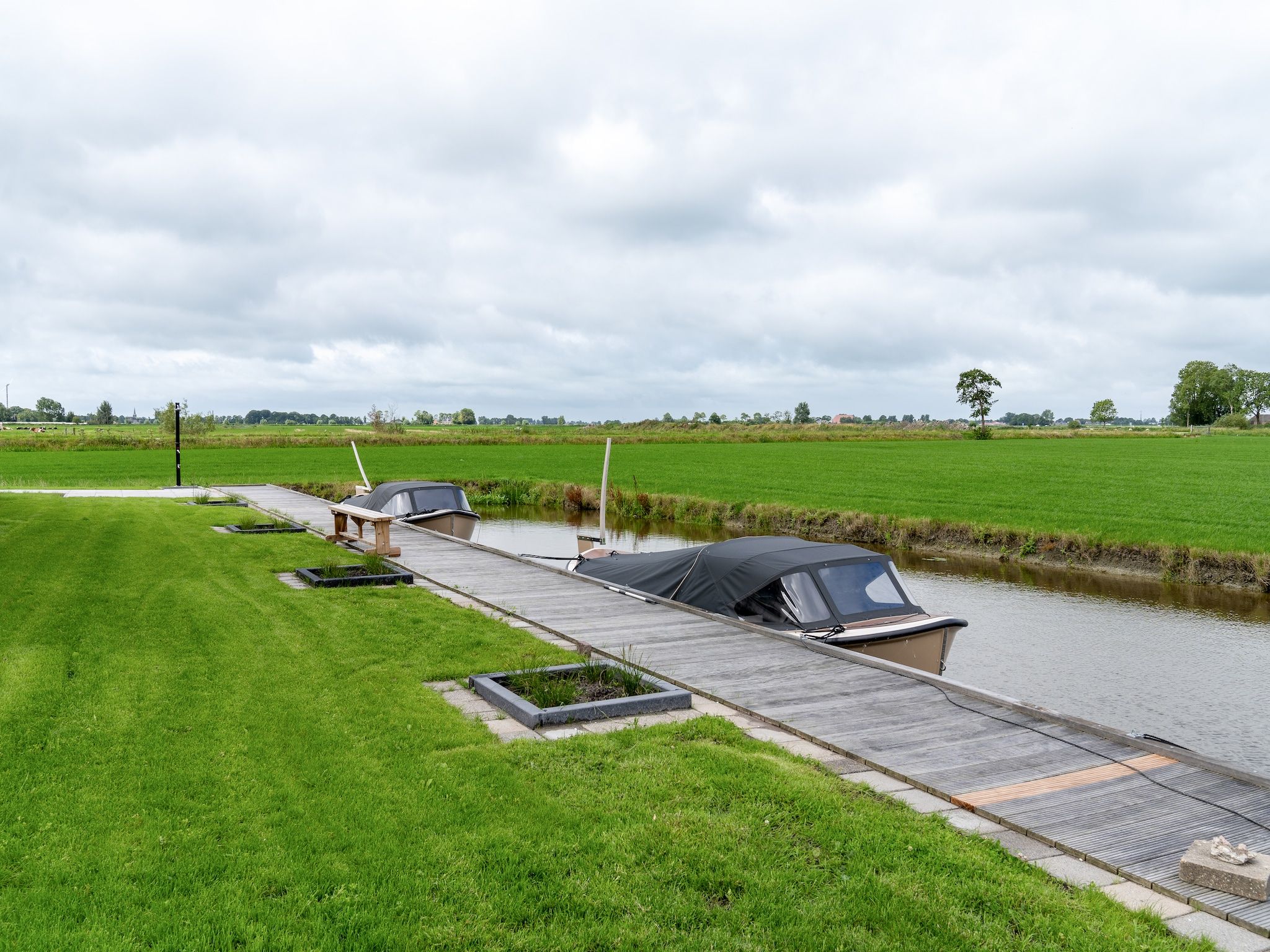 De tuin van Friese Villa in Leons in Leons