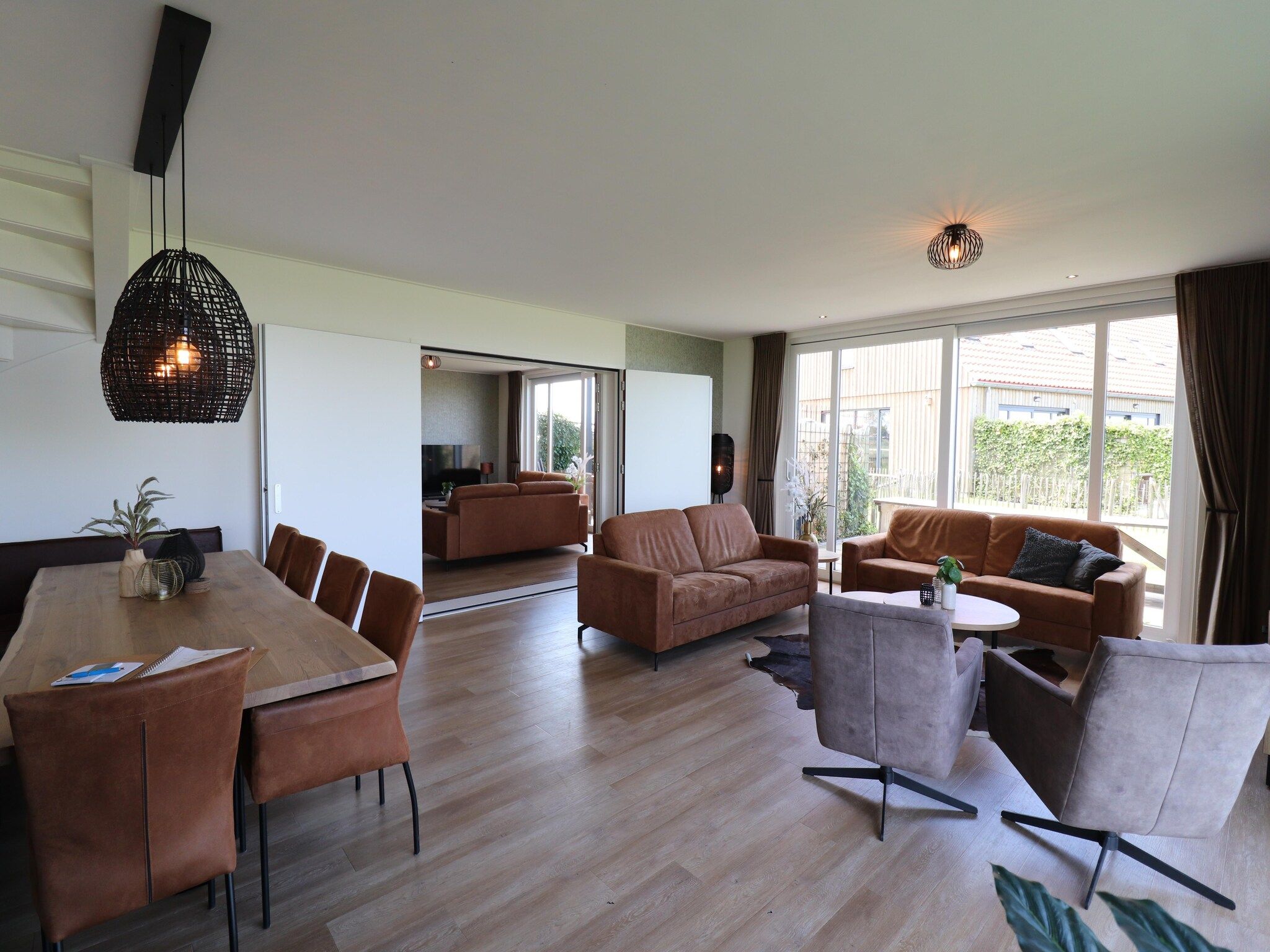 De woonkamer van 20 persoons villa in Leons