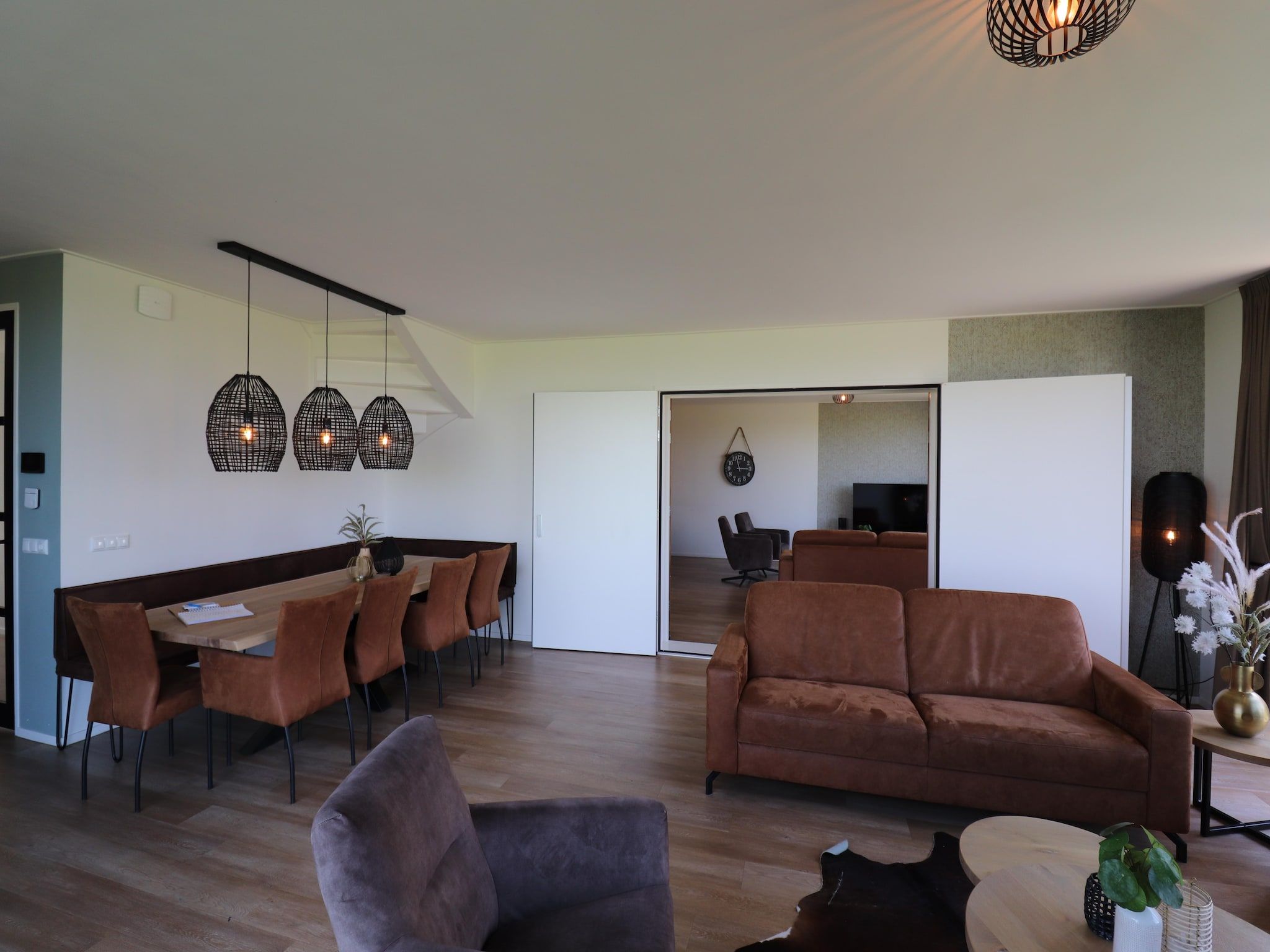De woonkamer van 20 persoons villa in Leons