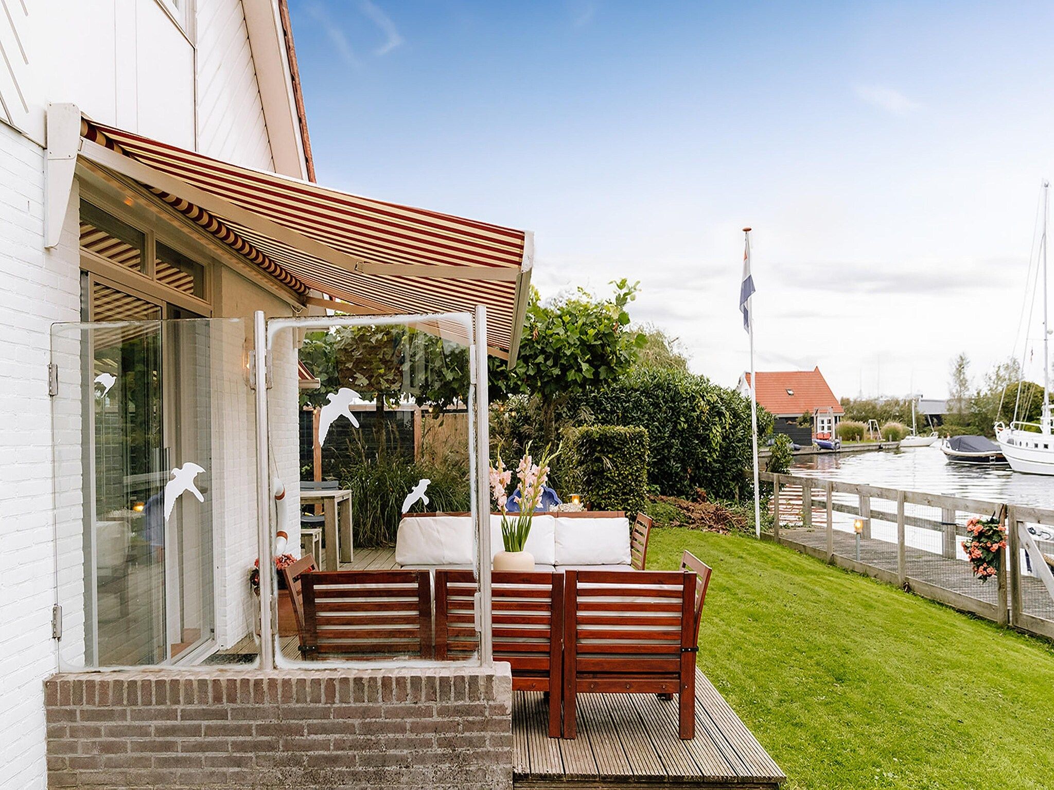 Het terras van De Wetterkant in Grou