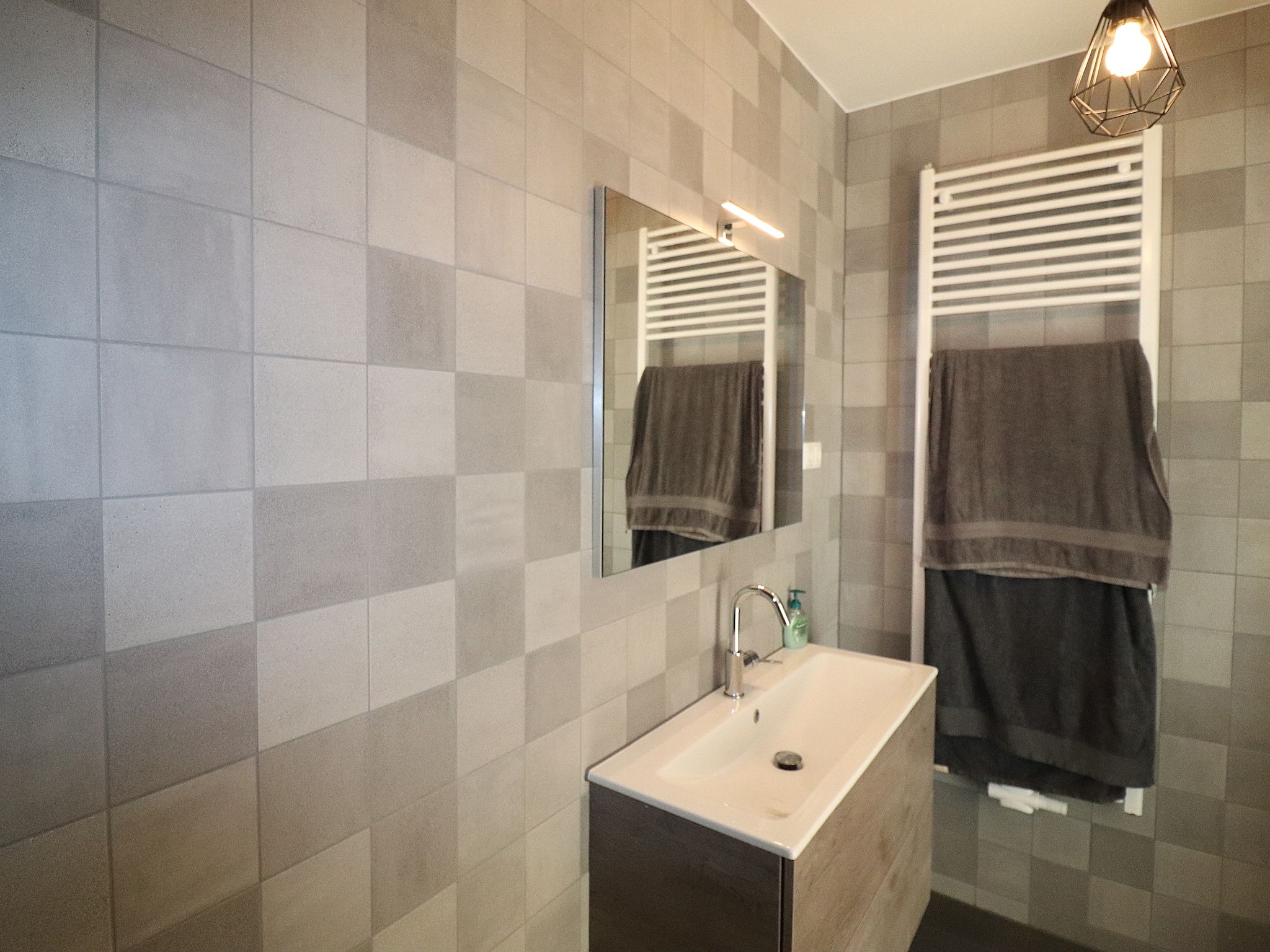 De badkamer van Appartement aan het meer in Heeg in Heeg