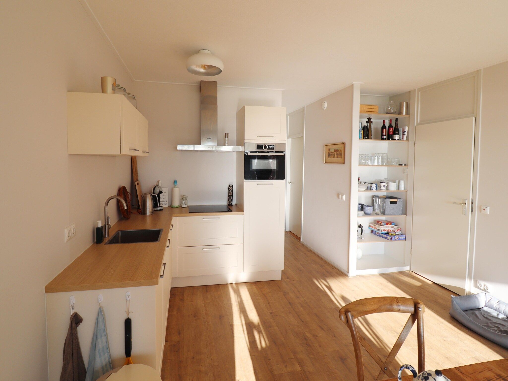 De keuken van Appartement aan het meer in Heeg in Heeg