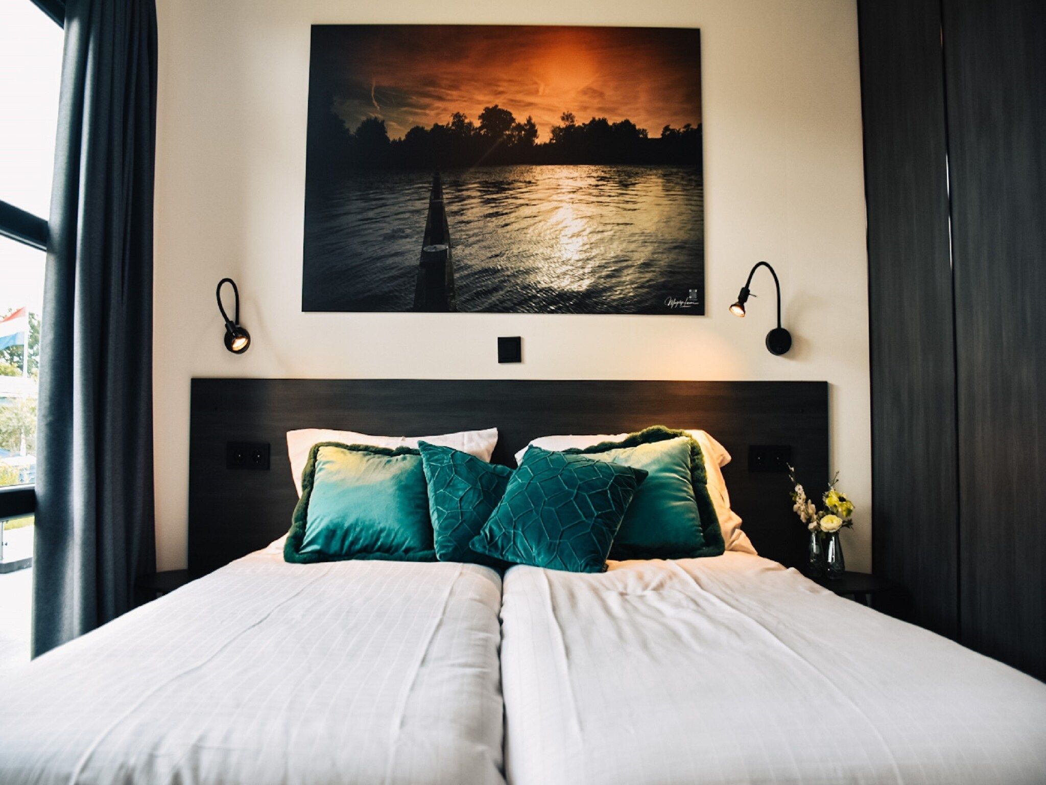 Een slaapkamer van MarinaPark Nieuw Loosdrecht 2 in Nieuw-Loosdrecht