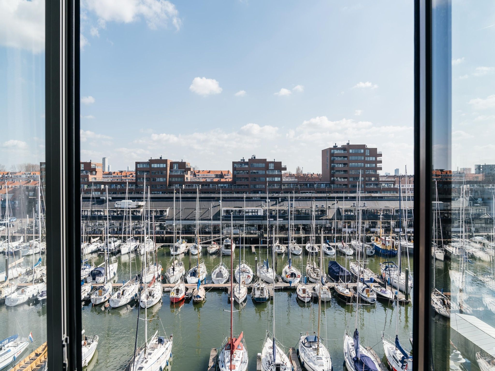 Het uitzicht vanaf Scheveningen Harbour 80B in Scheveningen