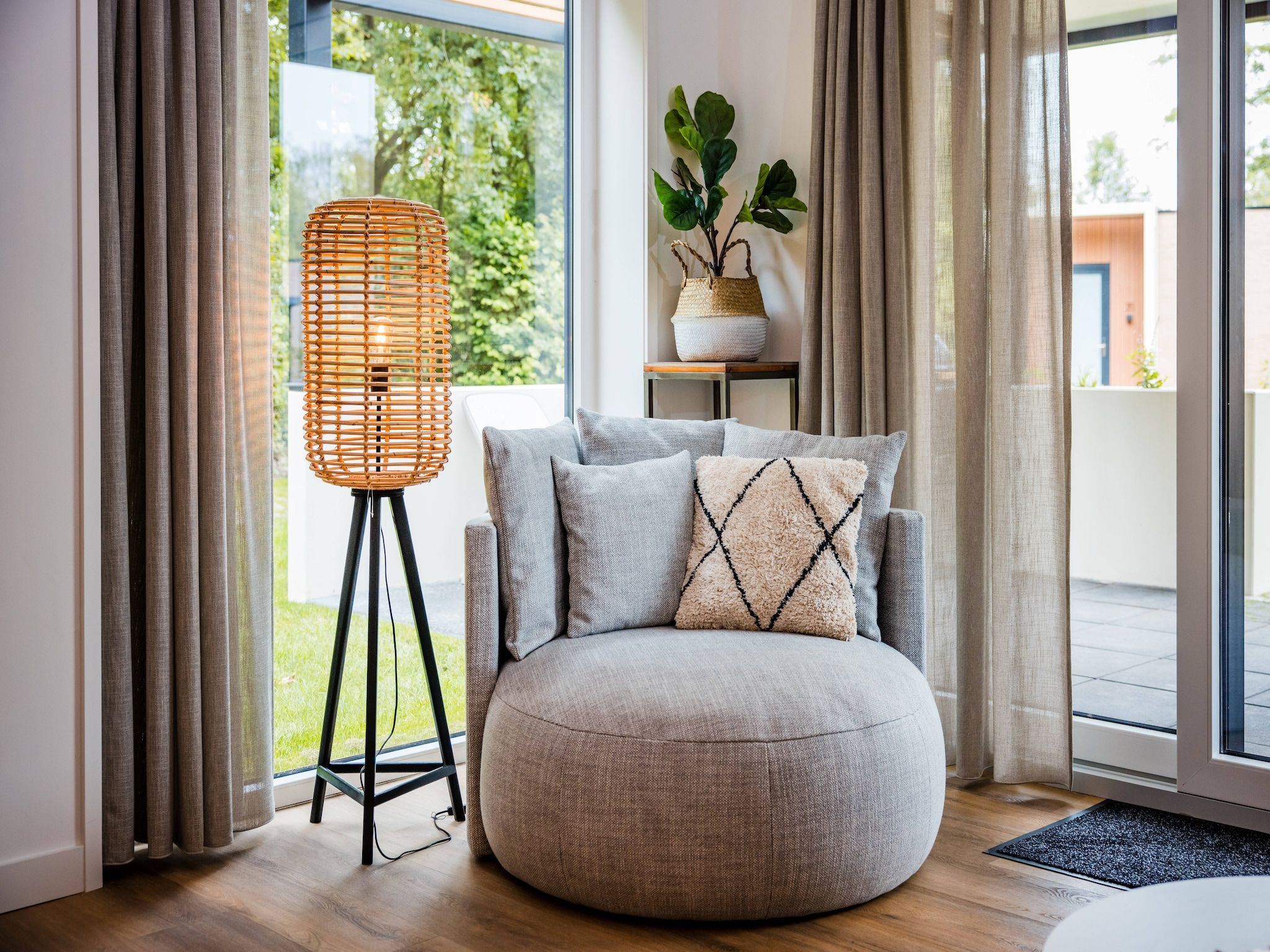 De woonkamer van Steenpatrijs 17-07 in Voorthuizen