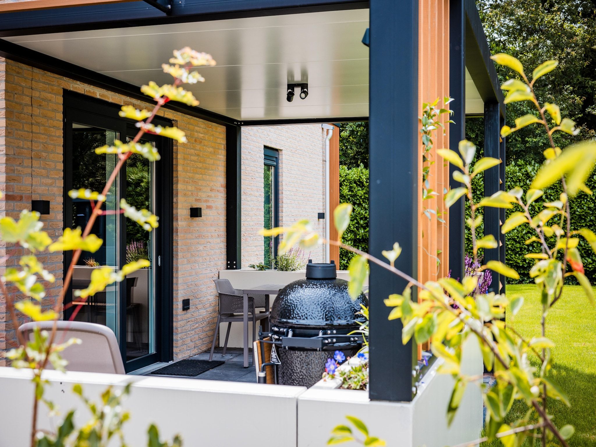 De tuin van Dwergarend 17-34 in Voorthuizen