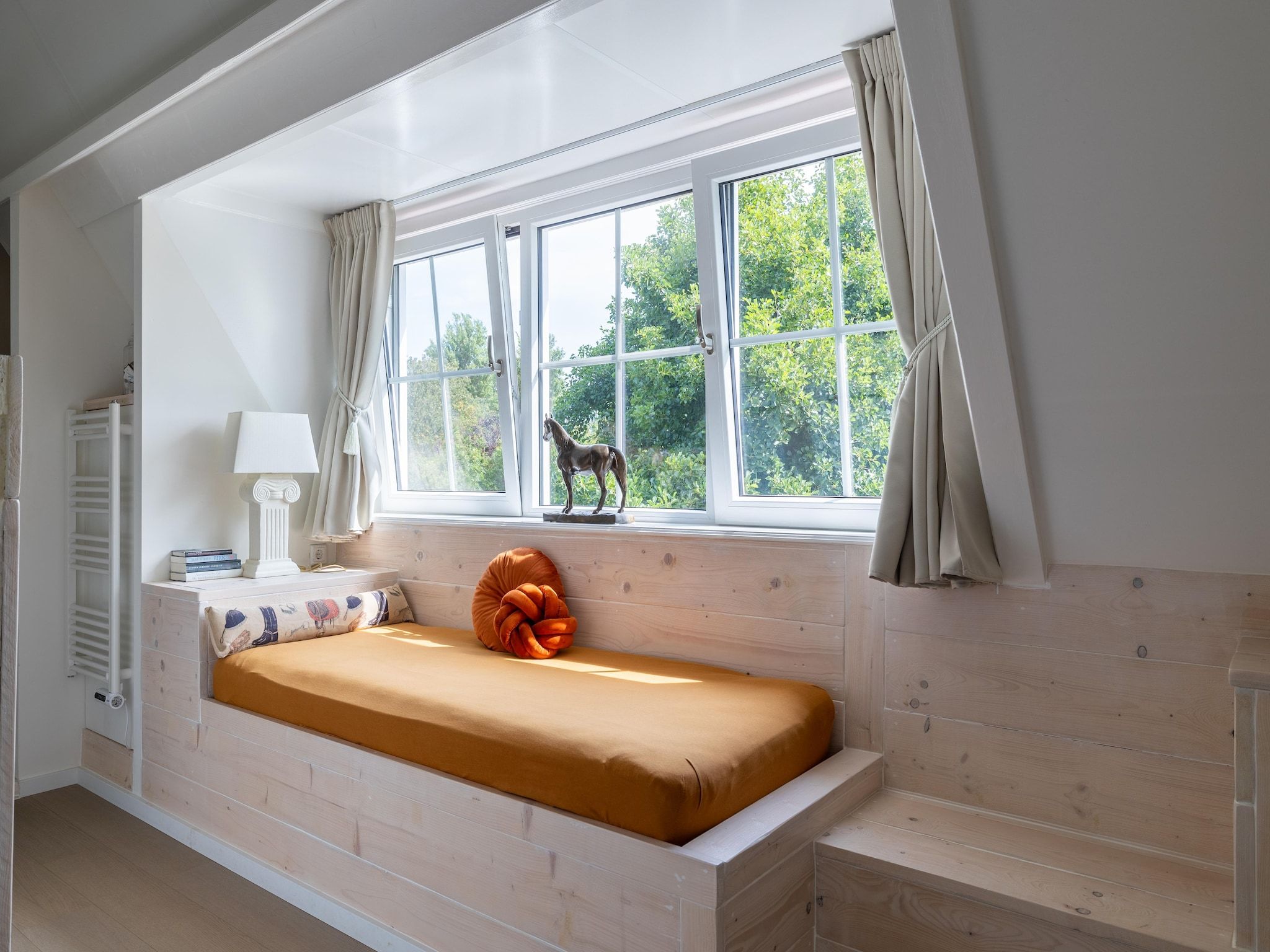 Een slaapkamer van Sloestraat 38  Zoutelande 'Het Koetshuys' in Zoutelande