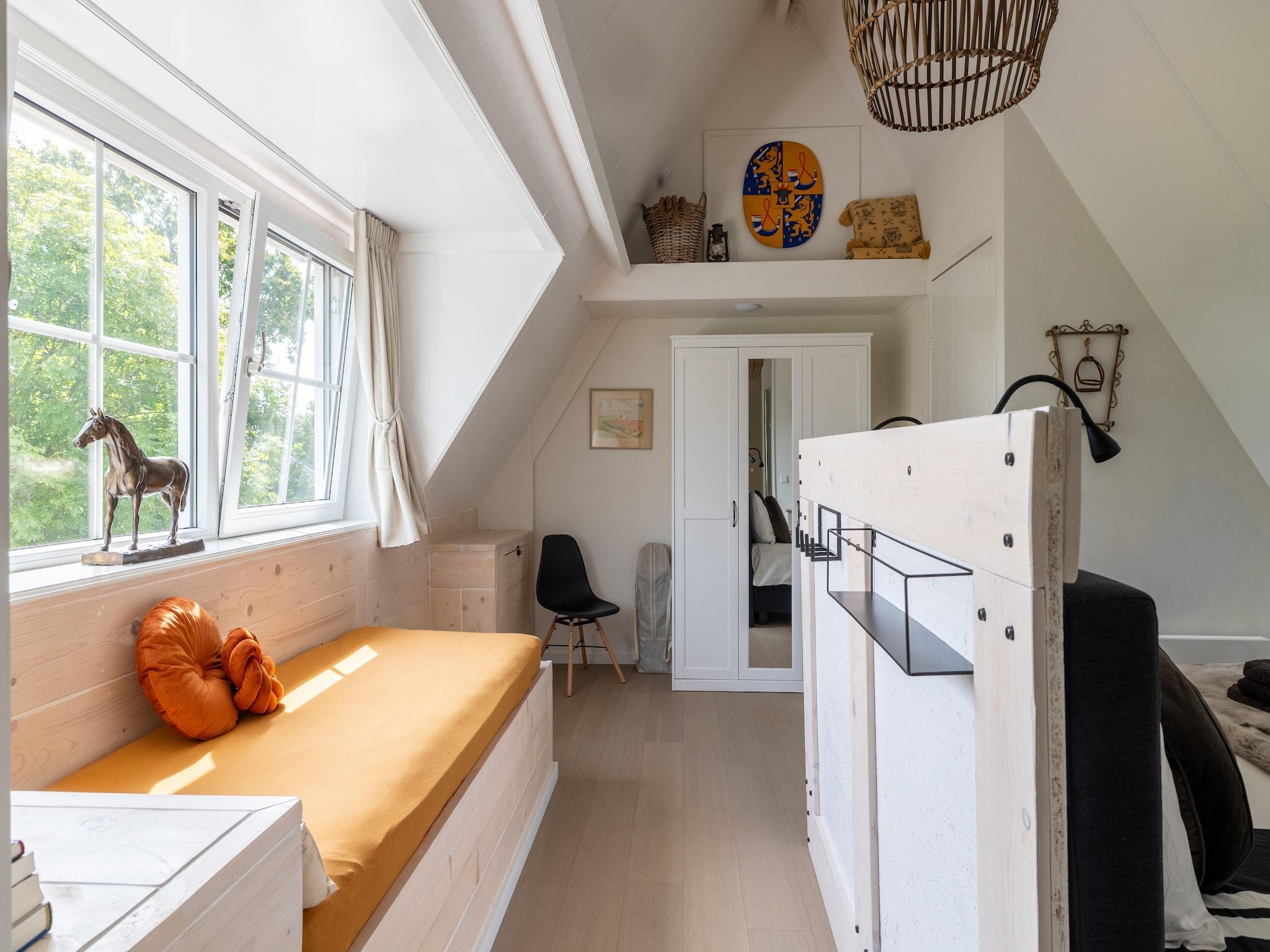 Een slaapkamer van Sloestraat 38  Zoutelande 'Het Koetshuys' in Zoutelande
