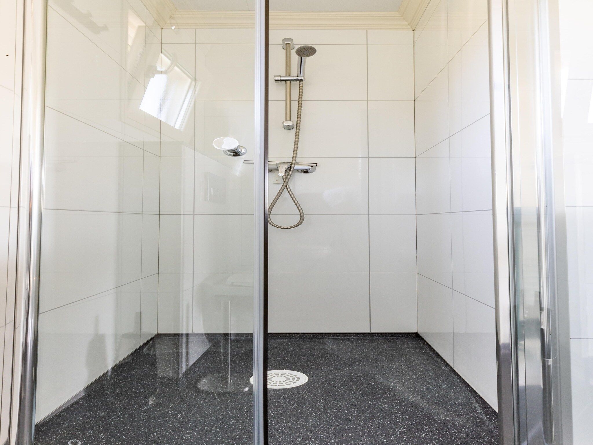 De badkamer van Vakantiepark Molenvelden 9 in Veldhoven