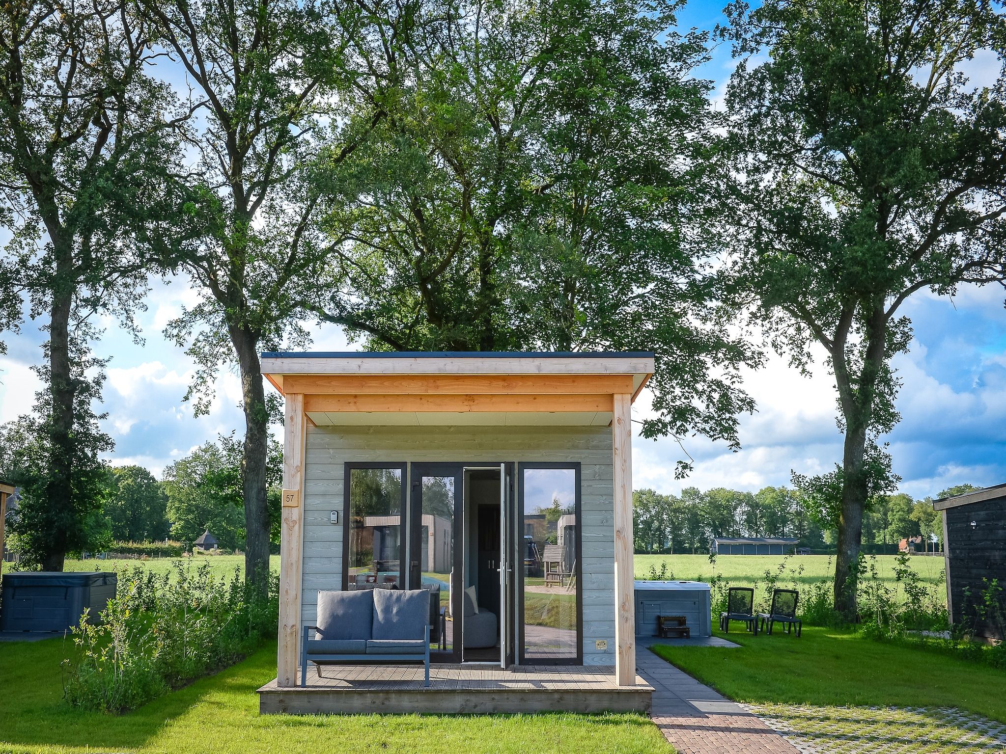De buitenkant van Buitenplaats Holten 20 in Rijssen