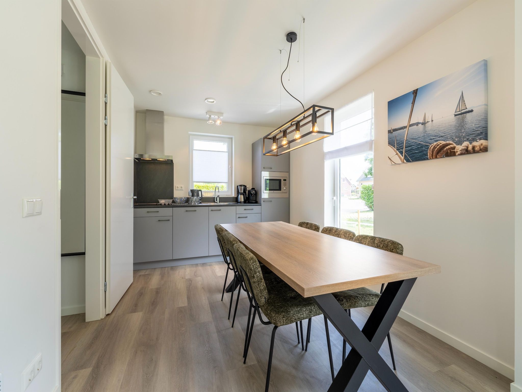 De eetkamer van Kuifduiker 3 in Simonshaven