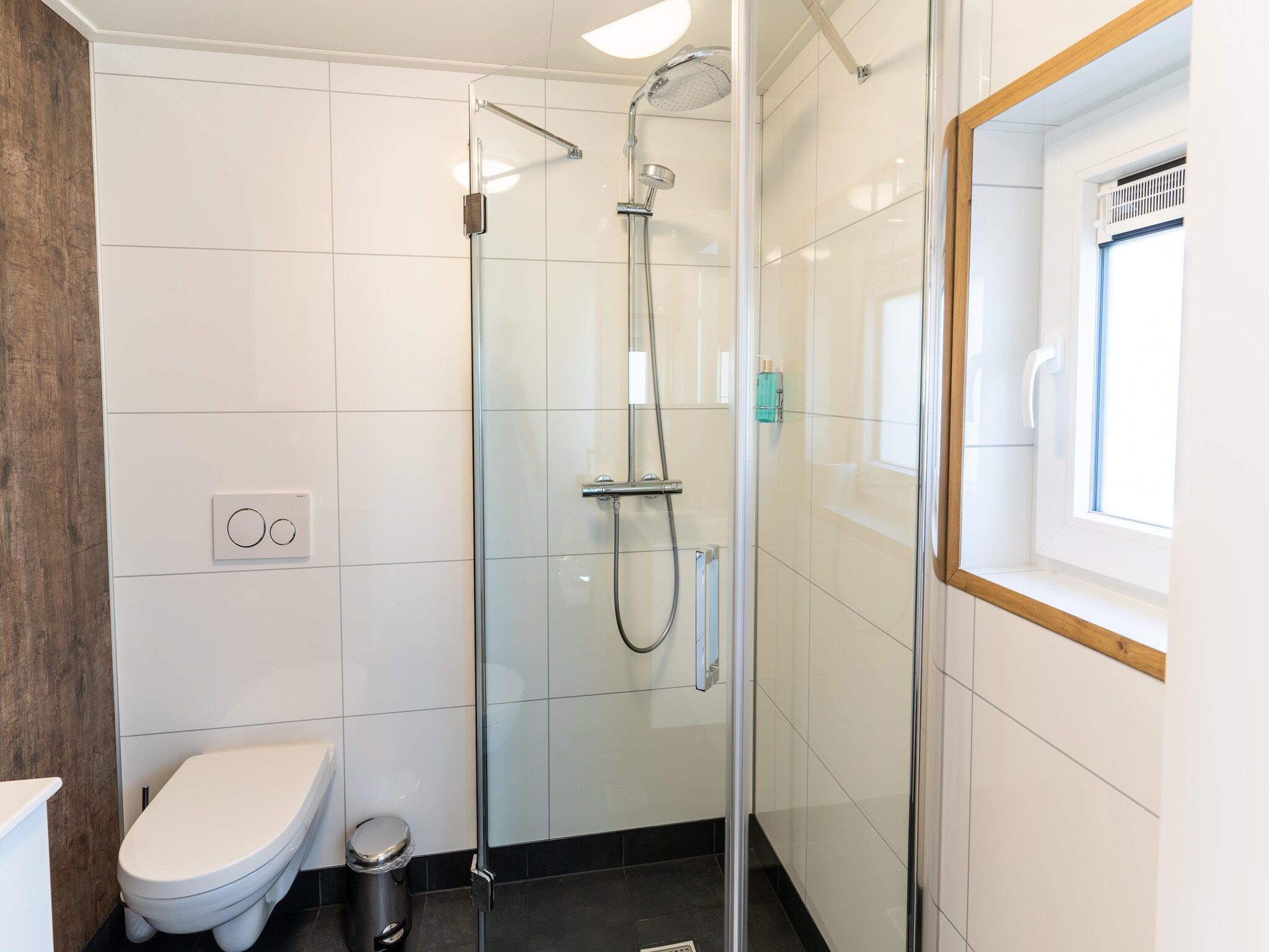 De badkamer van 't Landgoed Baars 1 in Baars